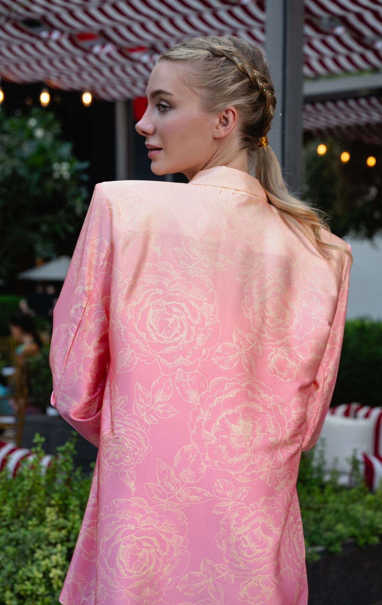 White Hello Jacket Clea Astrology Roses Gradient سترة Clea Aries