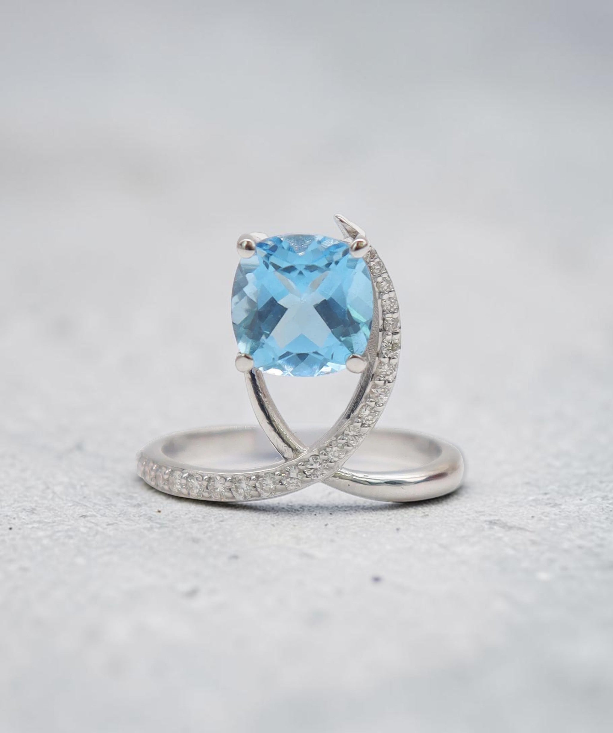 Swiss Topaz Diamond Ring DXBS6594