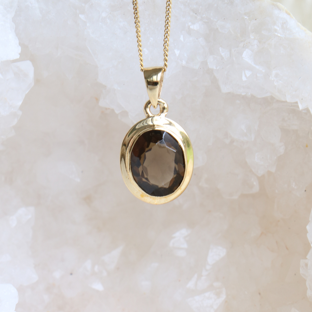 Willow Fine Jewellery 9ct Gold Oval Cut Smokey Quartz Pendant