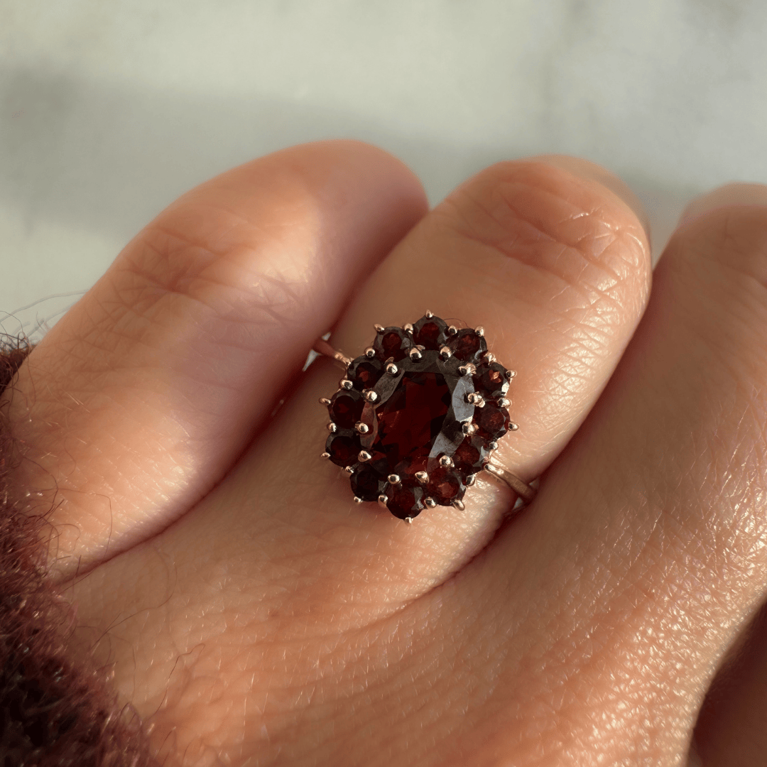 Willow Fine Jewellery 9ct Gold Oval Cluster Garnet Ring