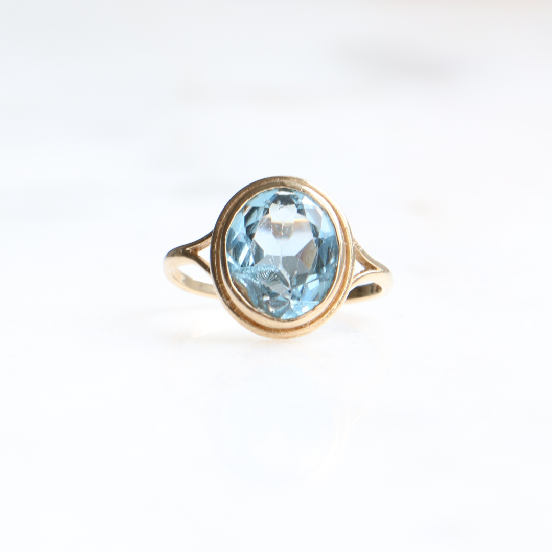 Willow Fine Jewellery 9ct Gold Vintage Oval Bezel Set Topaz Ring