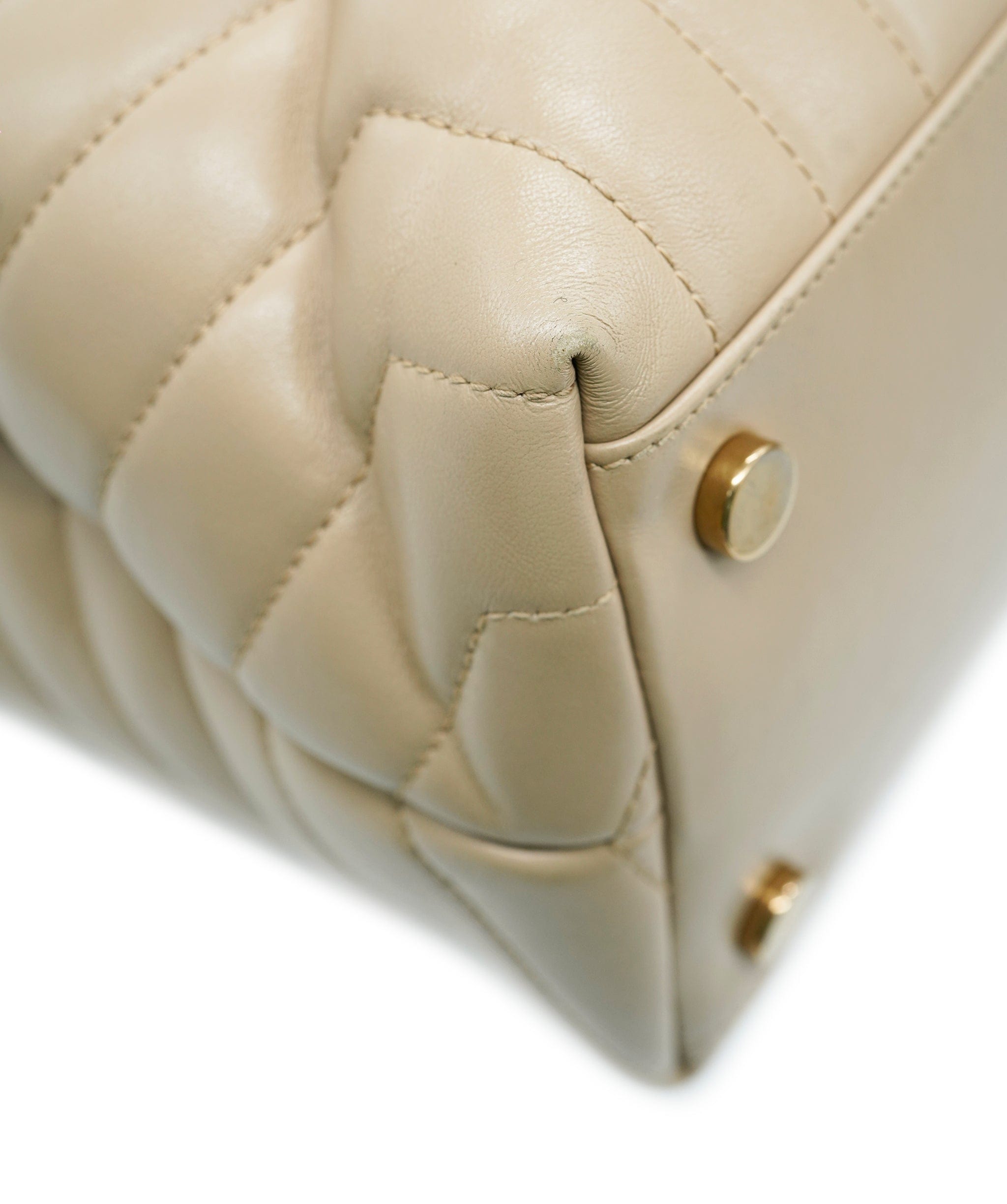 Yves Saint Laurent Saint Laurent Chevron Large Crossbody Bag With Box and dustbag ALC2621