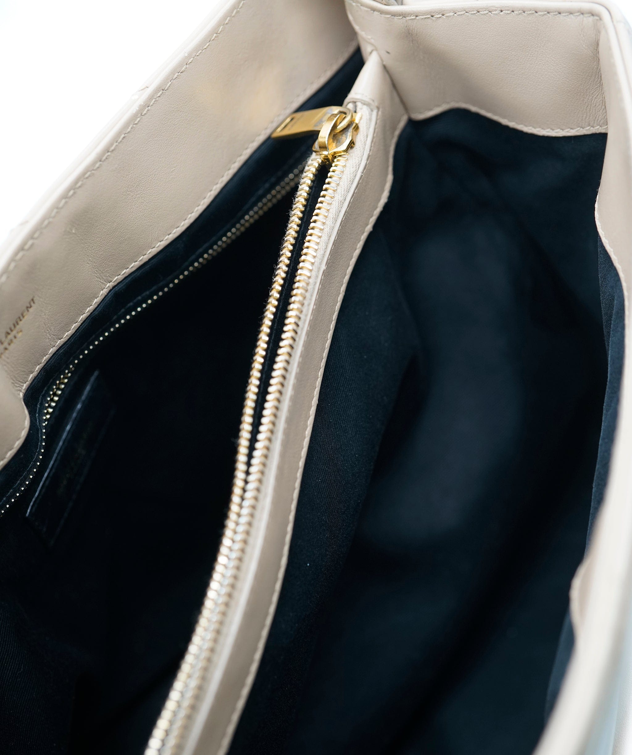 Yves Saint Laurent Saint Laurent Chevron Large Crossbody Bag With Box and dustbag ALC2621