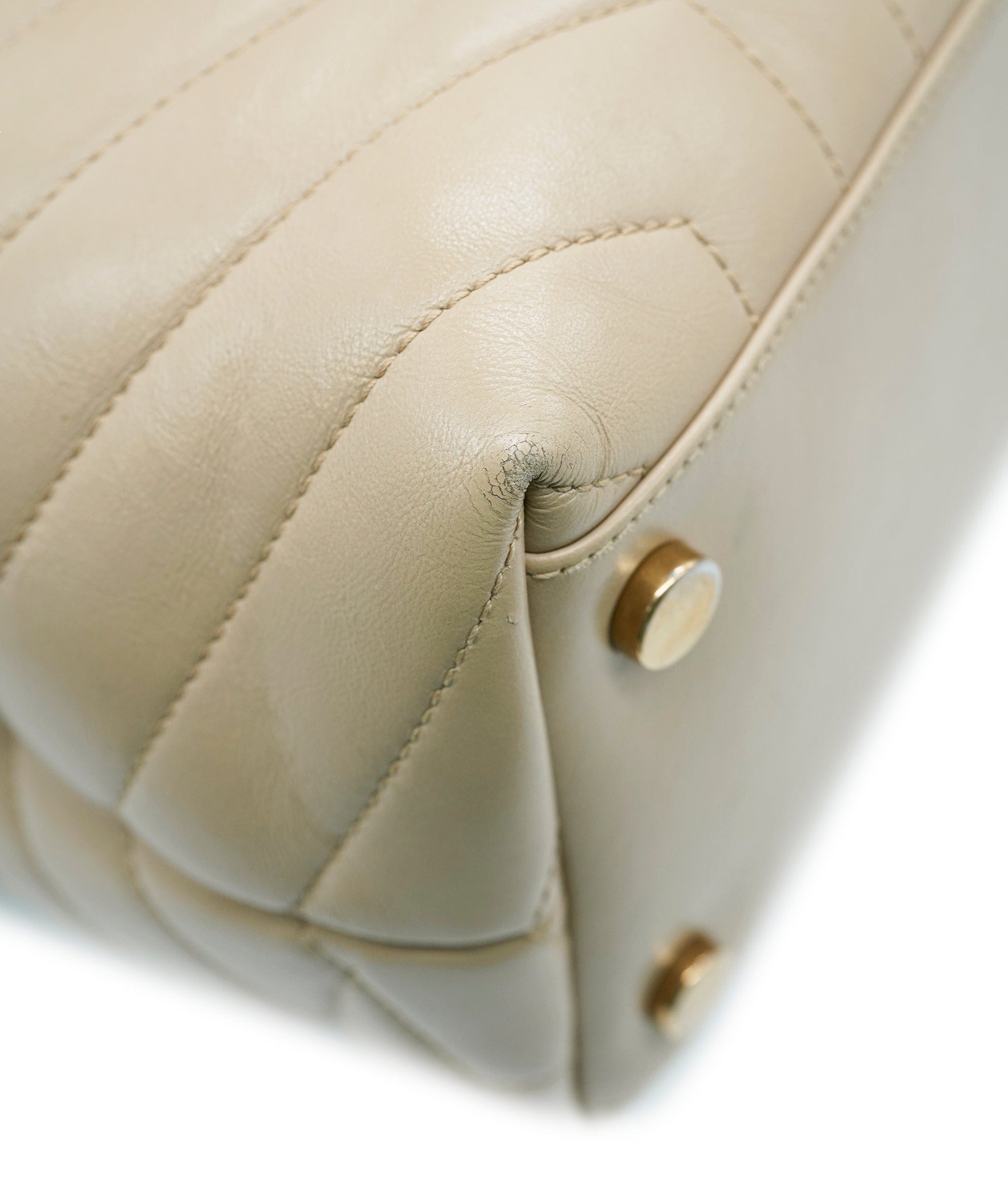 Yves Saint Laurent Saint Laurent Chevron Large Crossbody Bag With Box and dustbag ALC2621