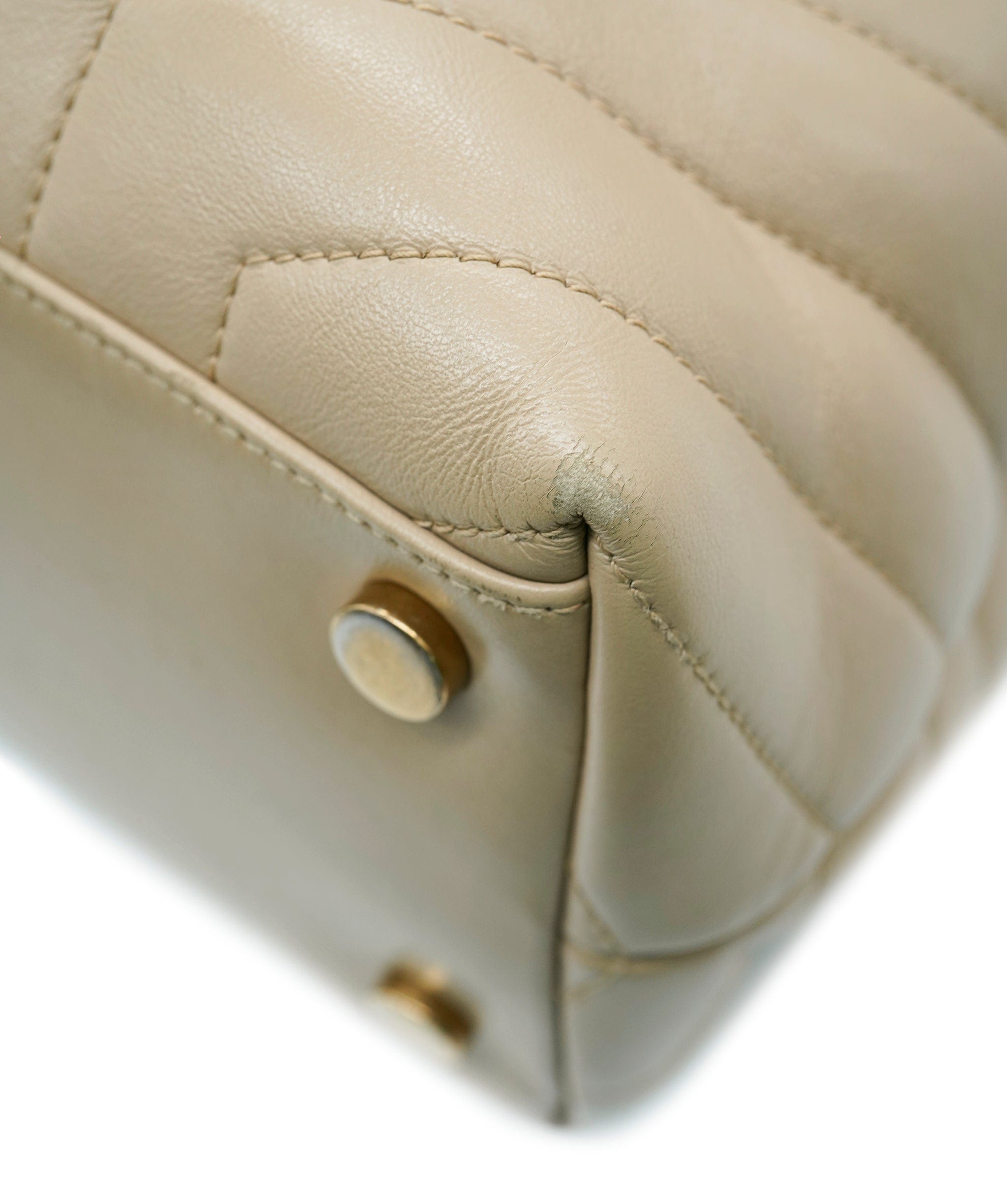 Yves Saint Laurent Saint Laurent Chevron Large Crossbody Bag With Box and dustbag ALC2621