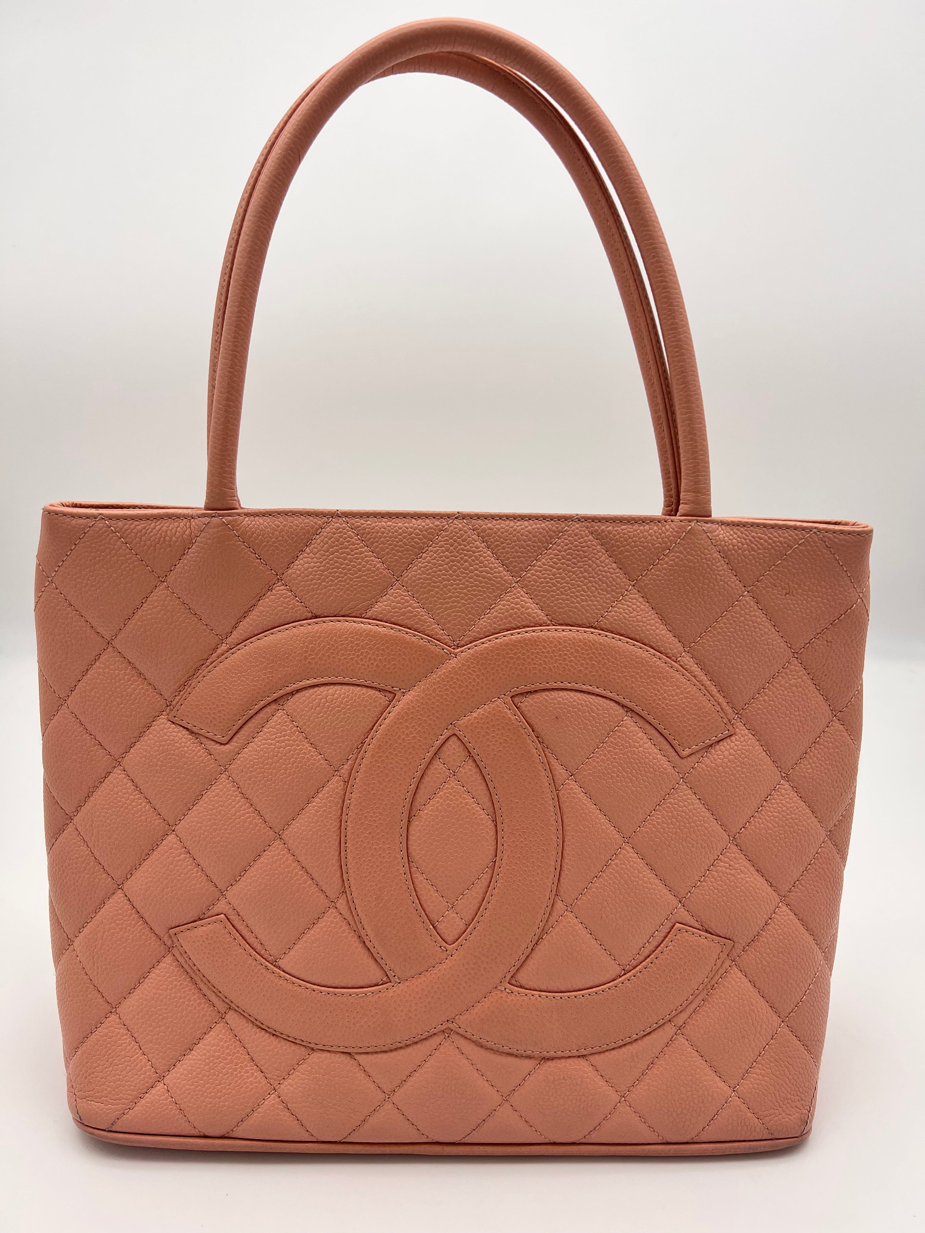 Chanel Caviar Medallion Tote Bag (SHG-fR3L7k) – LuxeDH