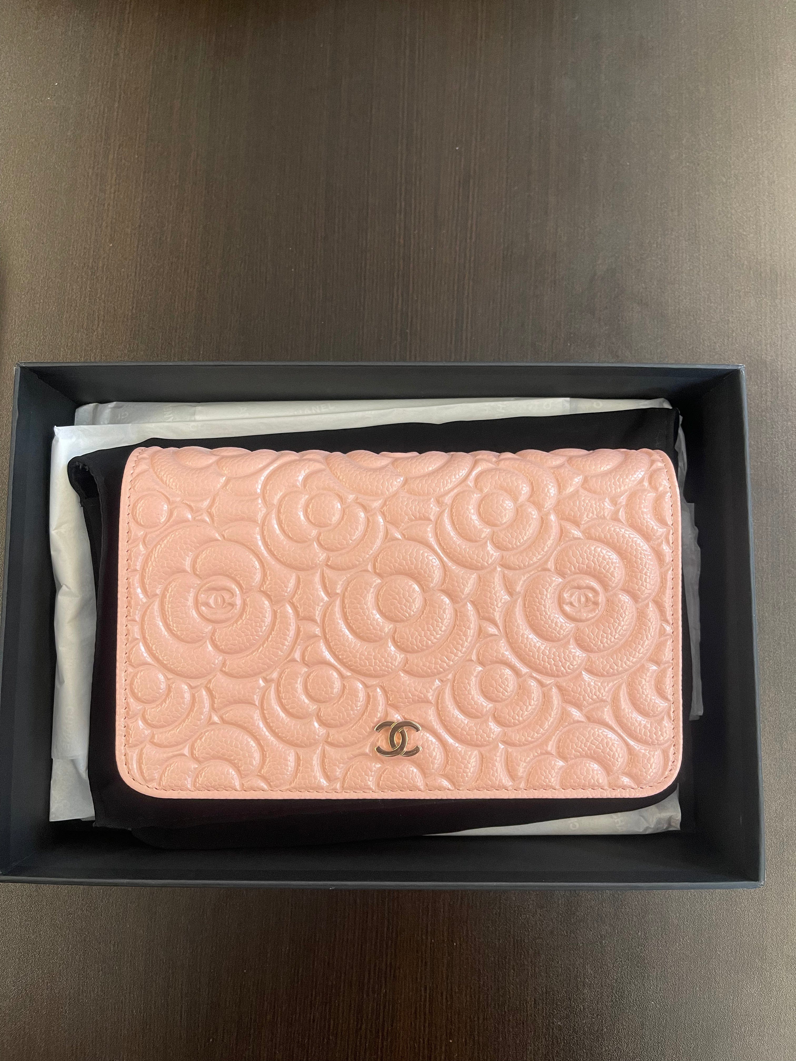 Chanel - Authenticated Wallet on Chain Timeless/Classique Handbag - Leather Pink for Women, Never Worn