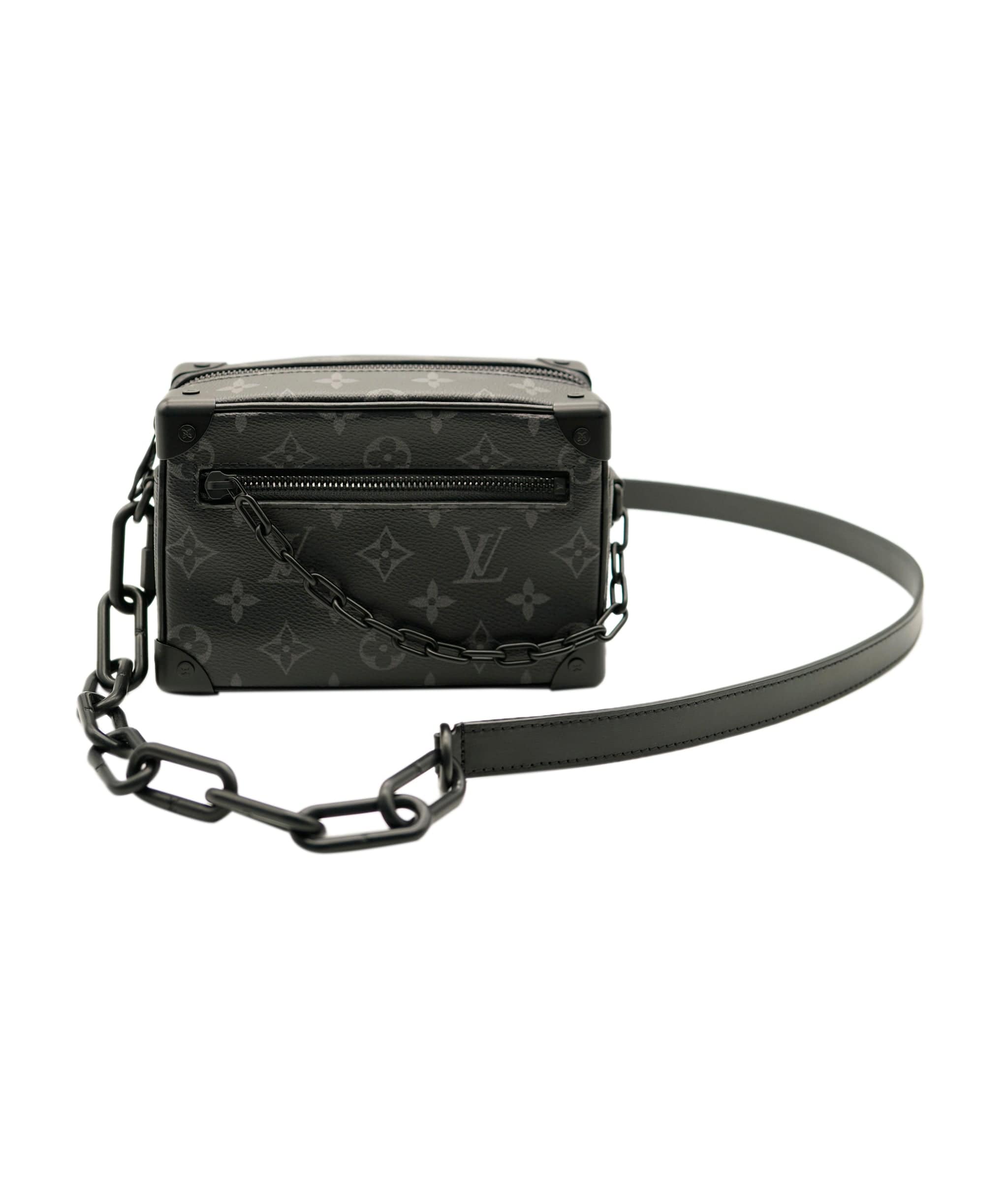 Louis Vuitton 2023 SS Monogram Unisex 2WAY Chain Plain Leather Small  Shoulder Bag (MINI SOFT TRUNK, M21368)