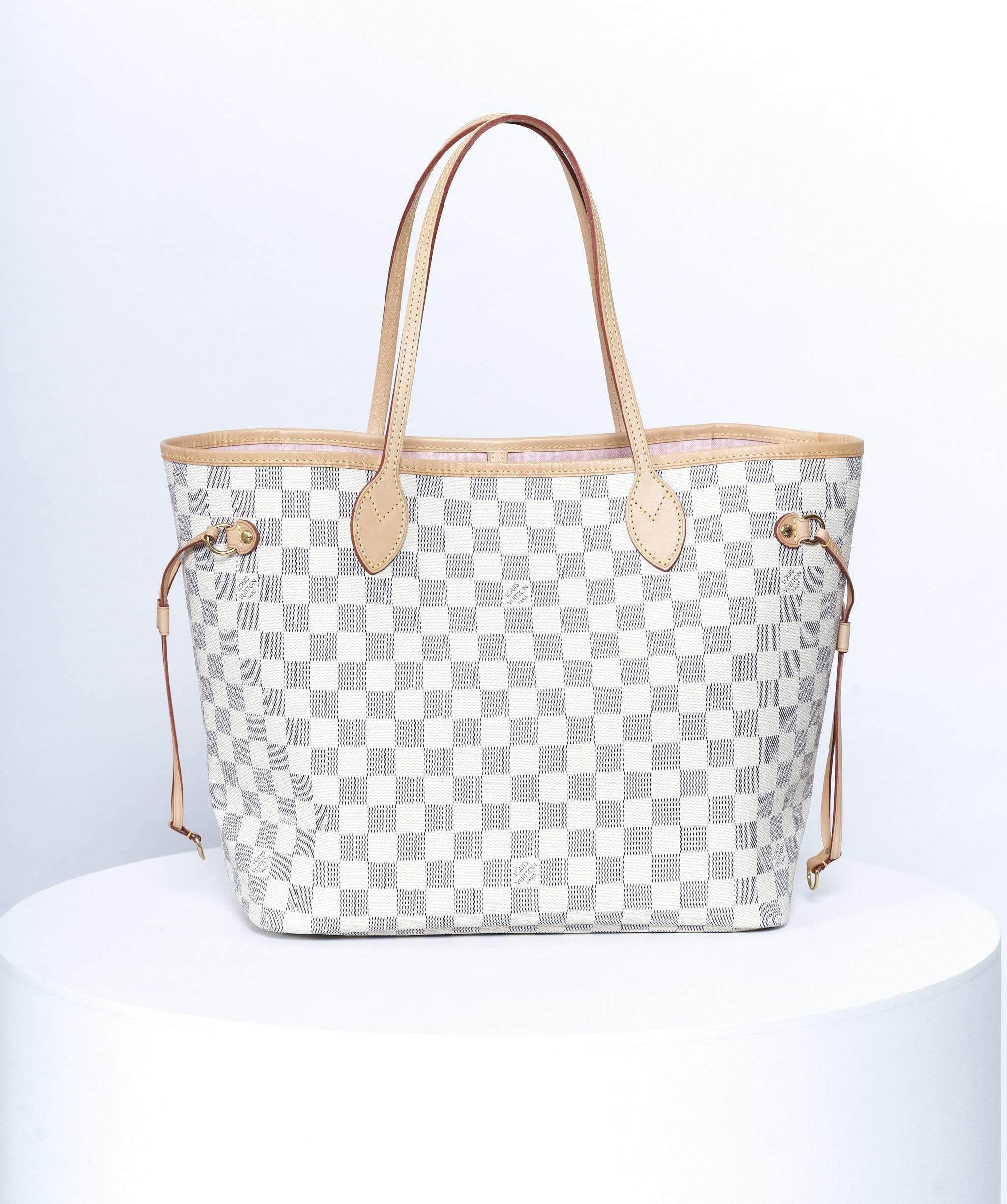 Louis Vuitton, Bags, Selling Neverfull Mm Grey And White Checkered Used  But In Good Condition