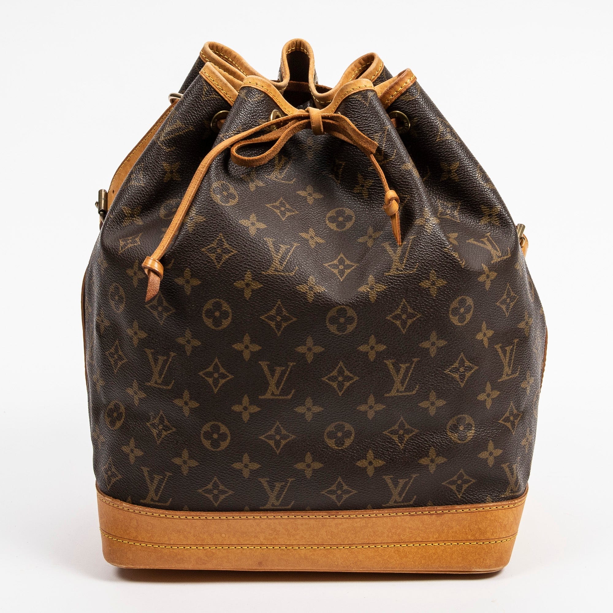 LABELLOV - Louis vuitton is known for having the most