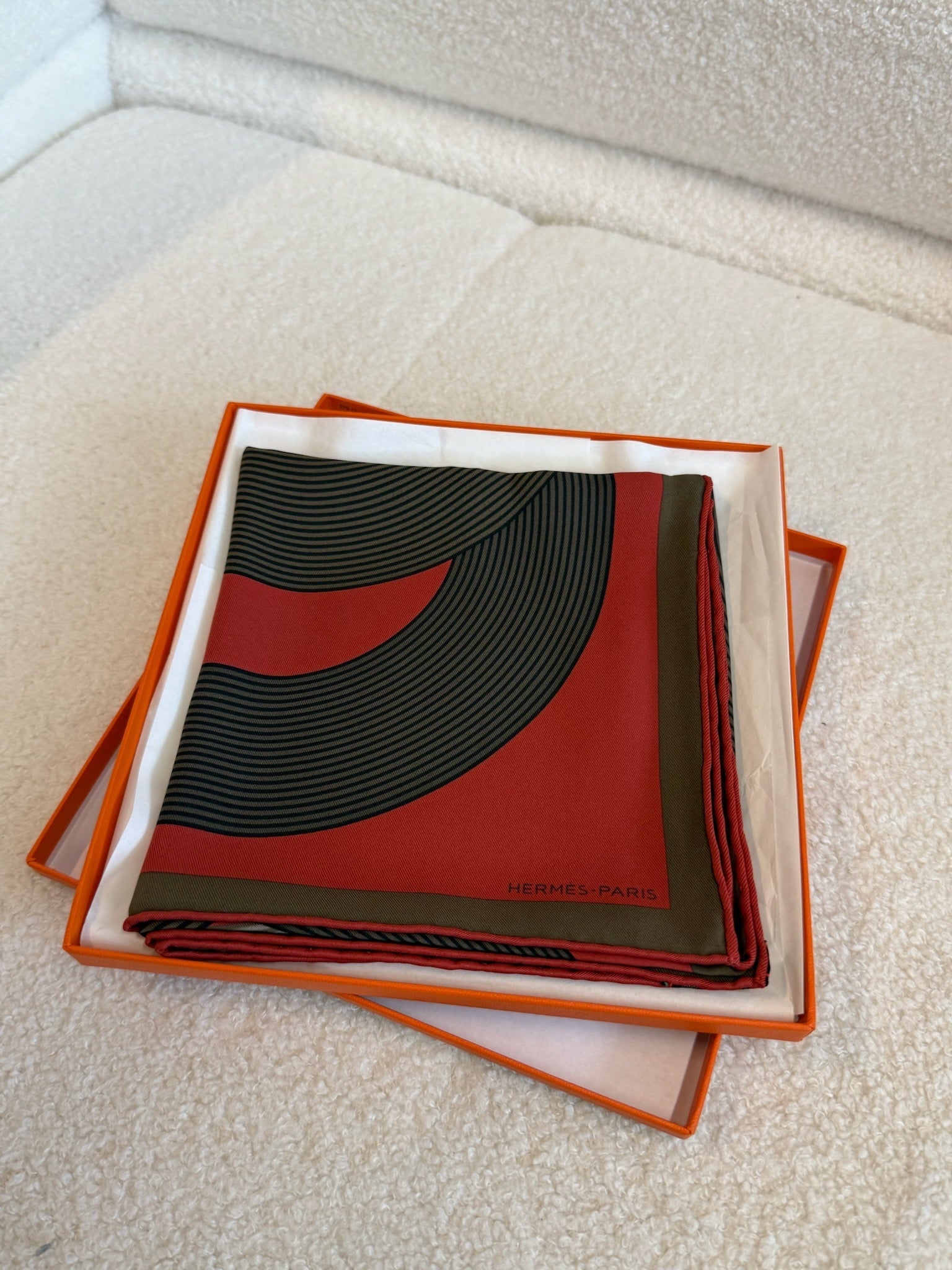 Hermès 70 Silk Scarf Rouge image 1