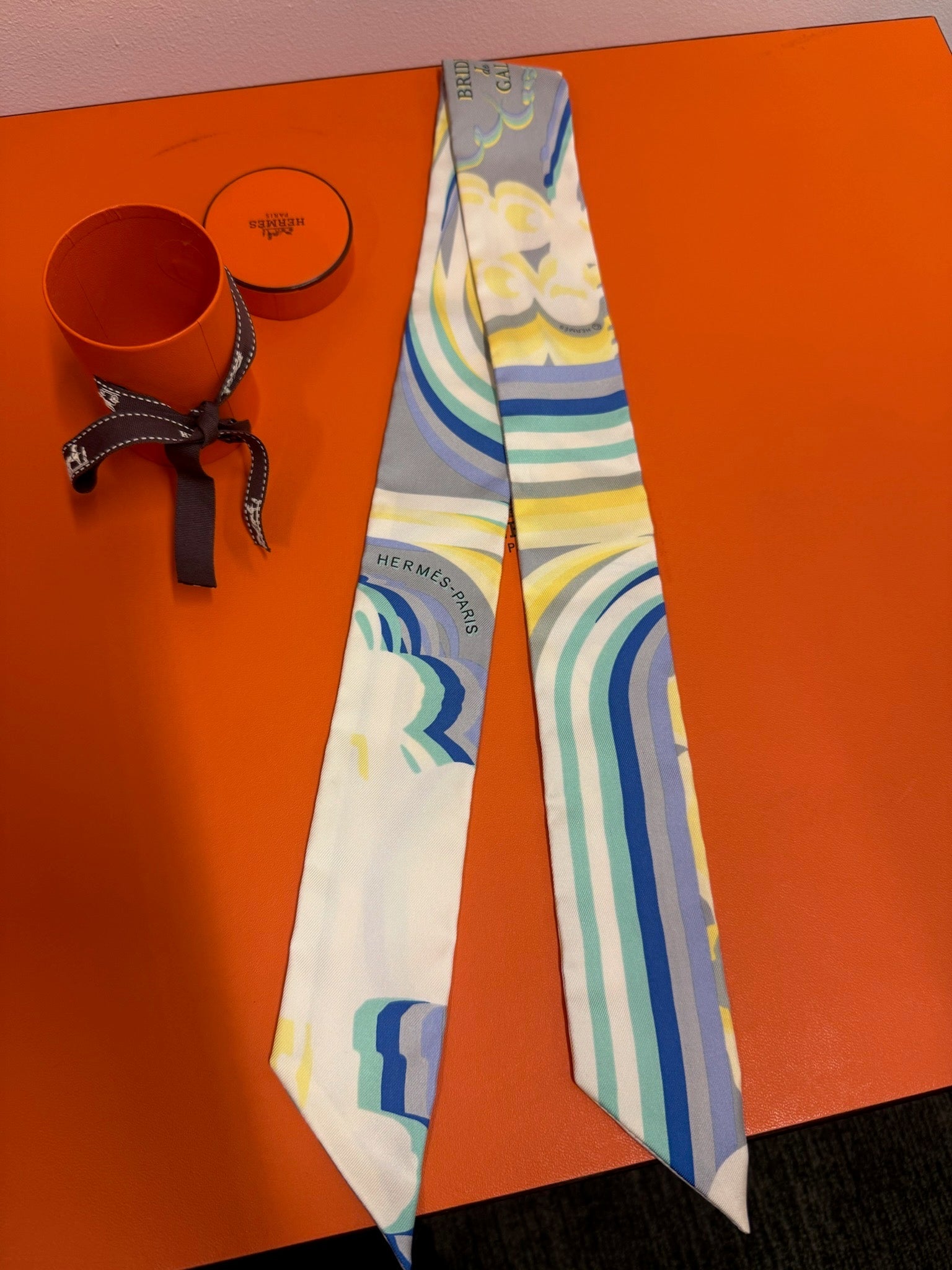 Hermès Twilly - Blue & Yellow Graphic Print image 1