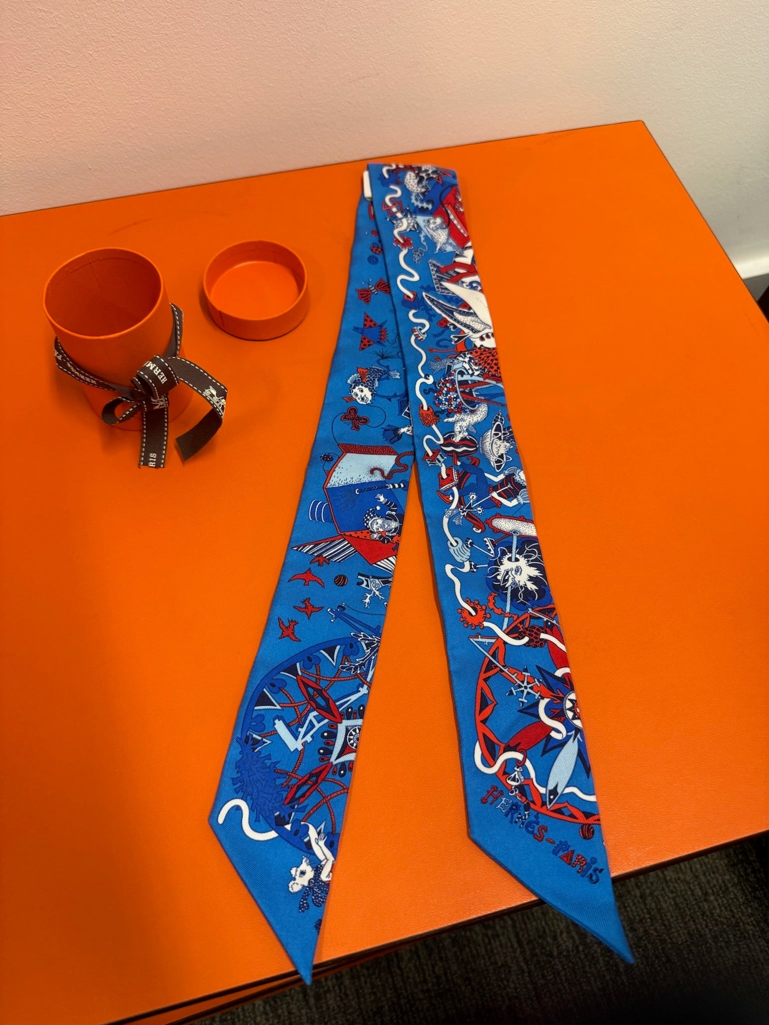 Hermès Twilly - Blue & Red Graphic Print image 1