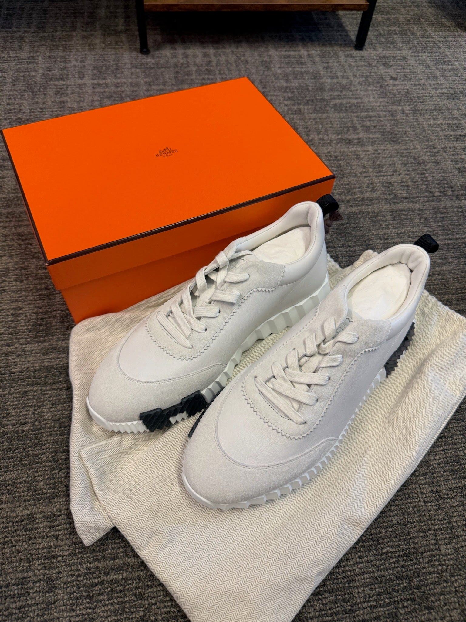 Size 42 - Hermès Bouncing Sneakers - White & Black image 1