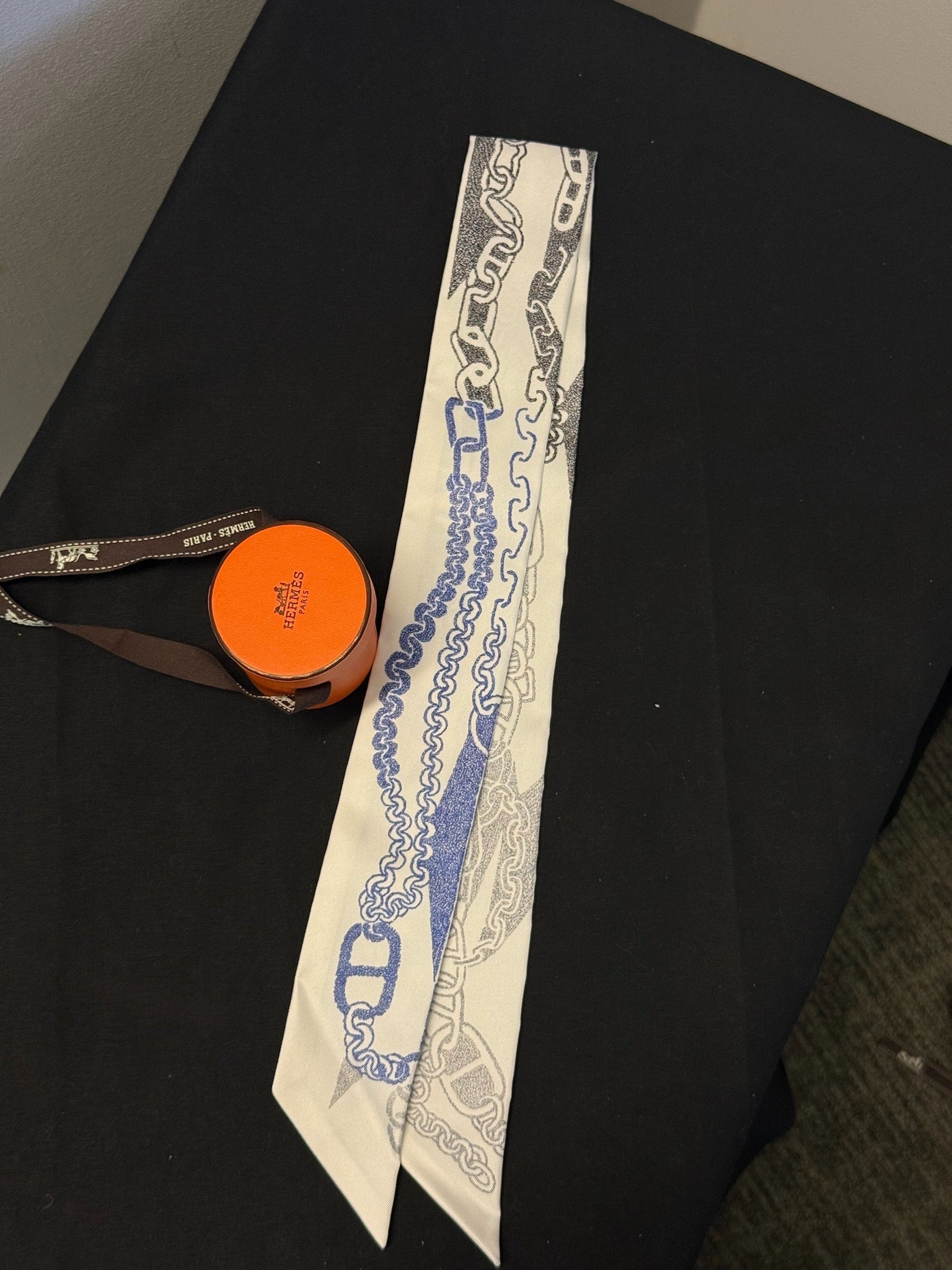 Hermès Twilly - Ivory & Blue Chain Print image 1