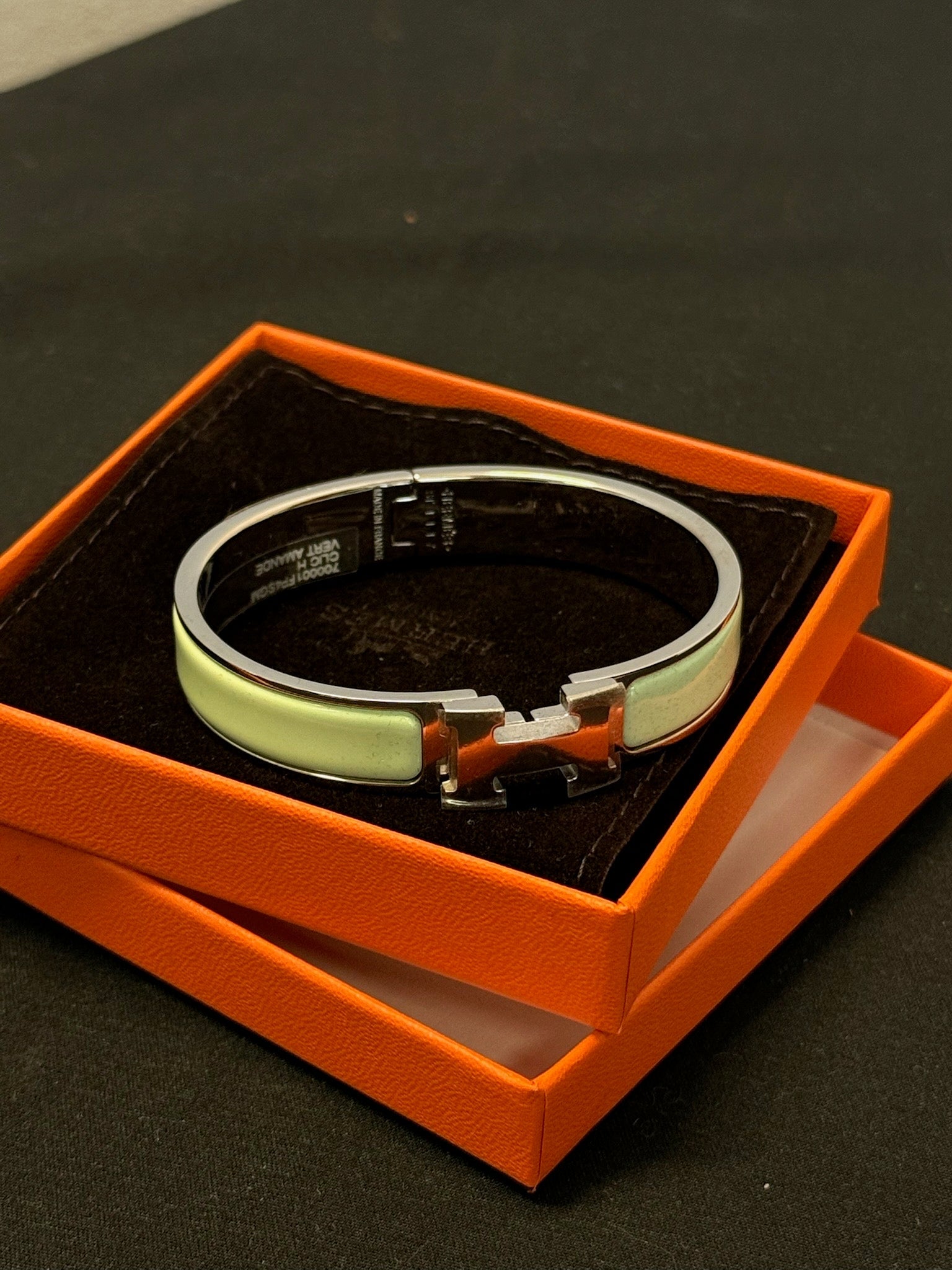 Hermès Clic H Bracelet - Vert Amande image 1