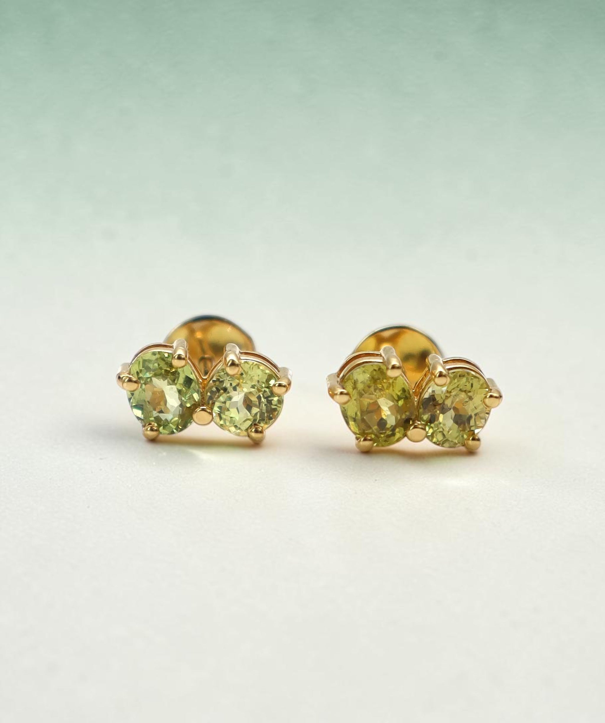Mali Garnet Moi et Toi Studs DXBS6596