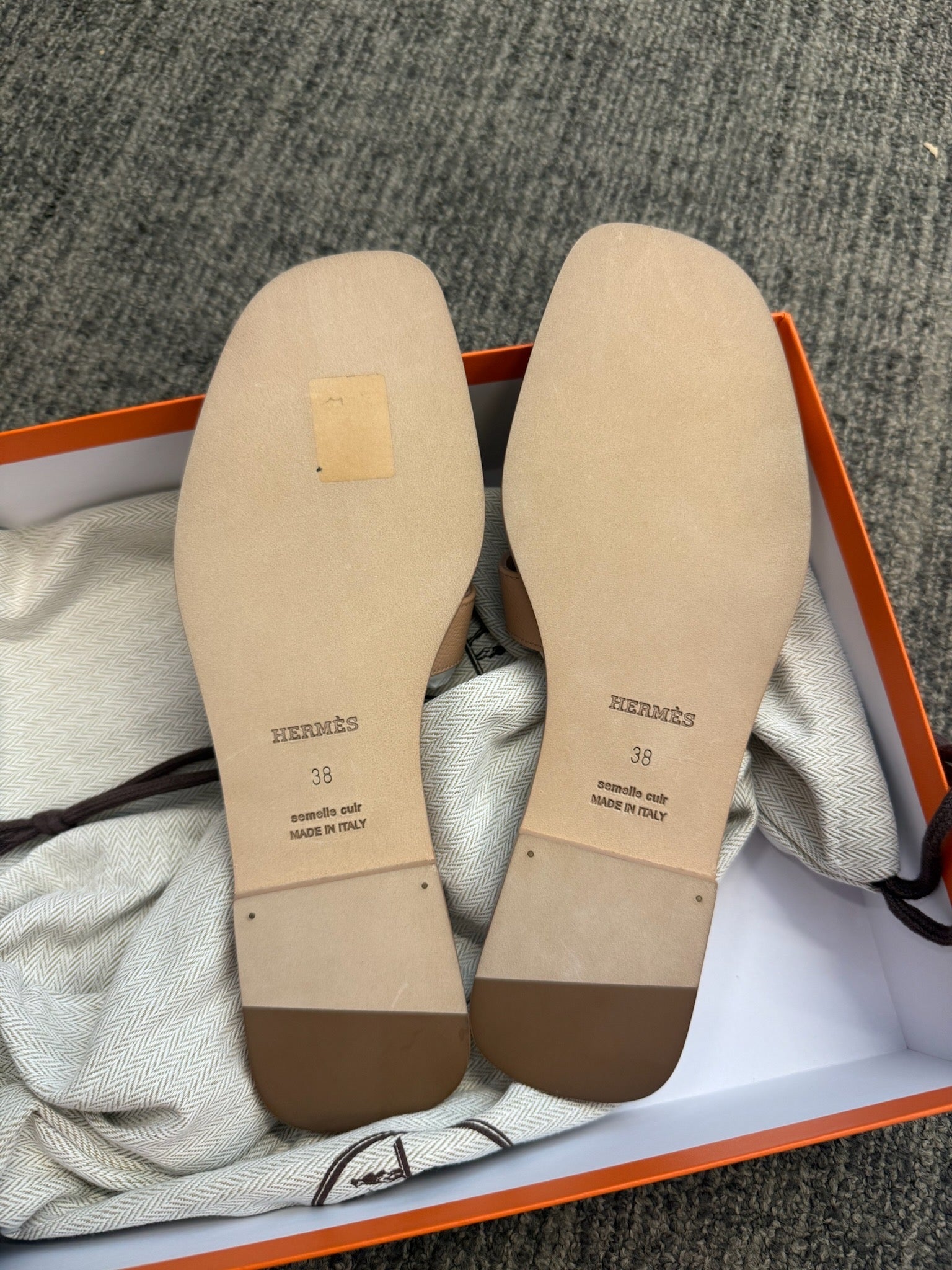 Size 38 - Hermès Oran Sandals - Nude Pink image 2