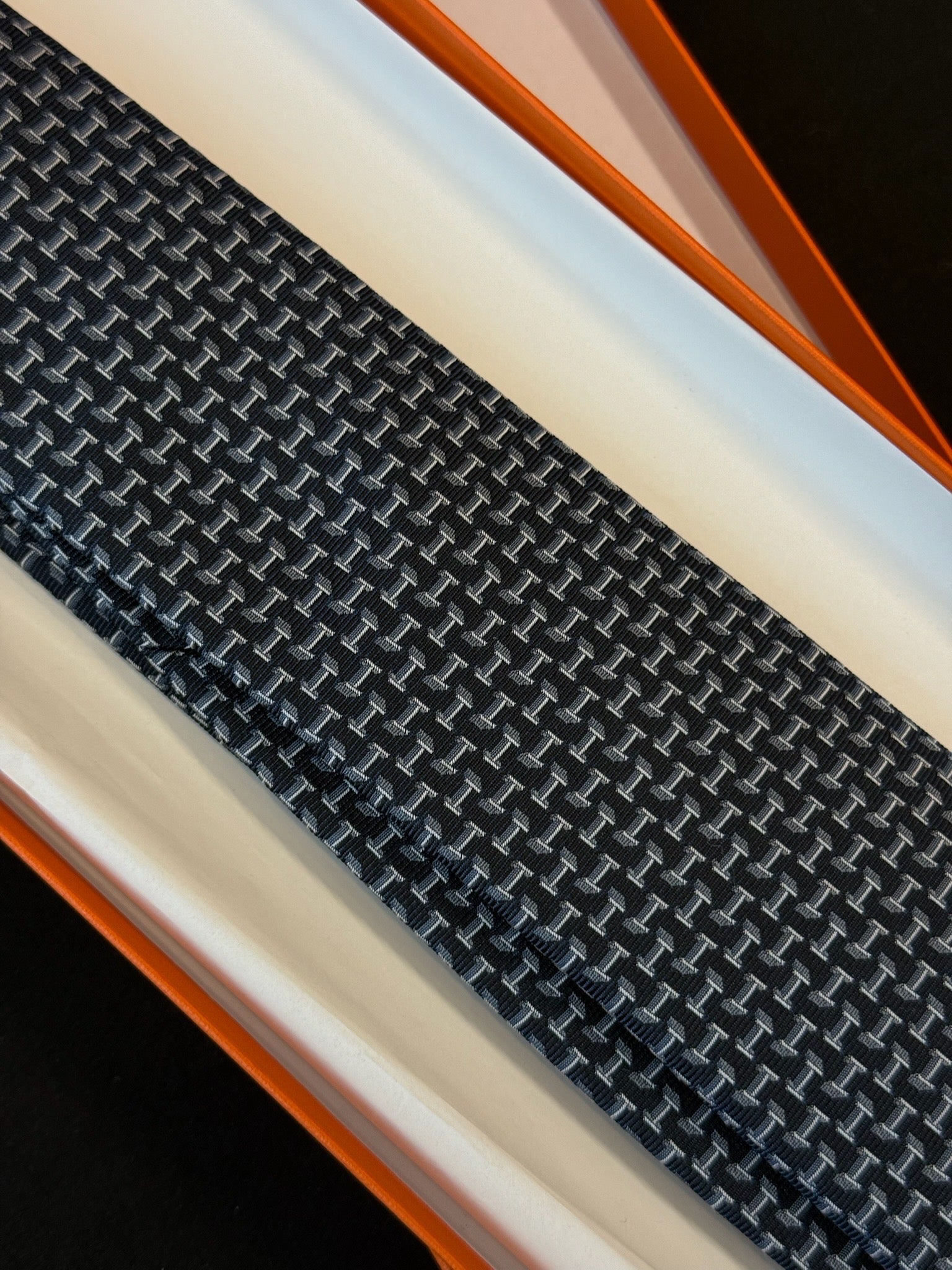 Hermès Silk Tie - Navy Geometric H Print image 2