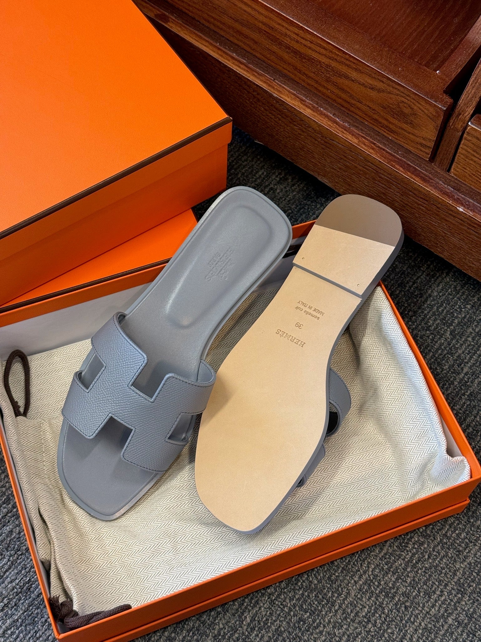 Size 39 - Hermès Oran Sandals Gris Perle image 2