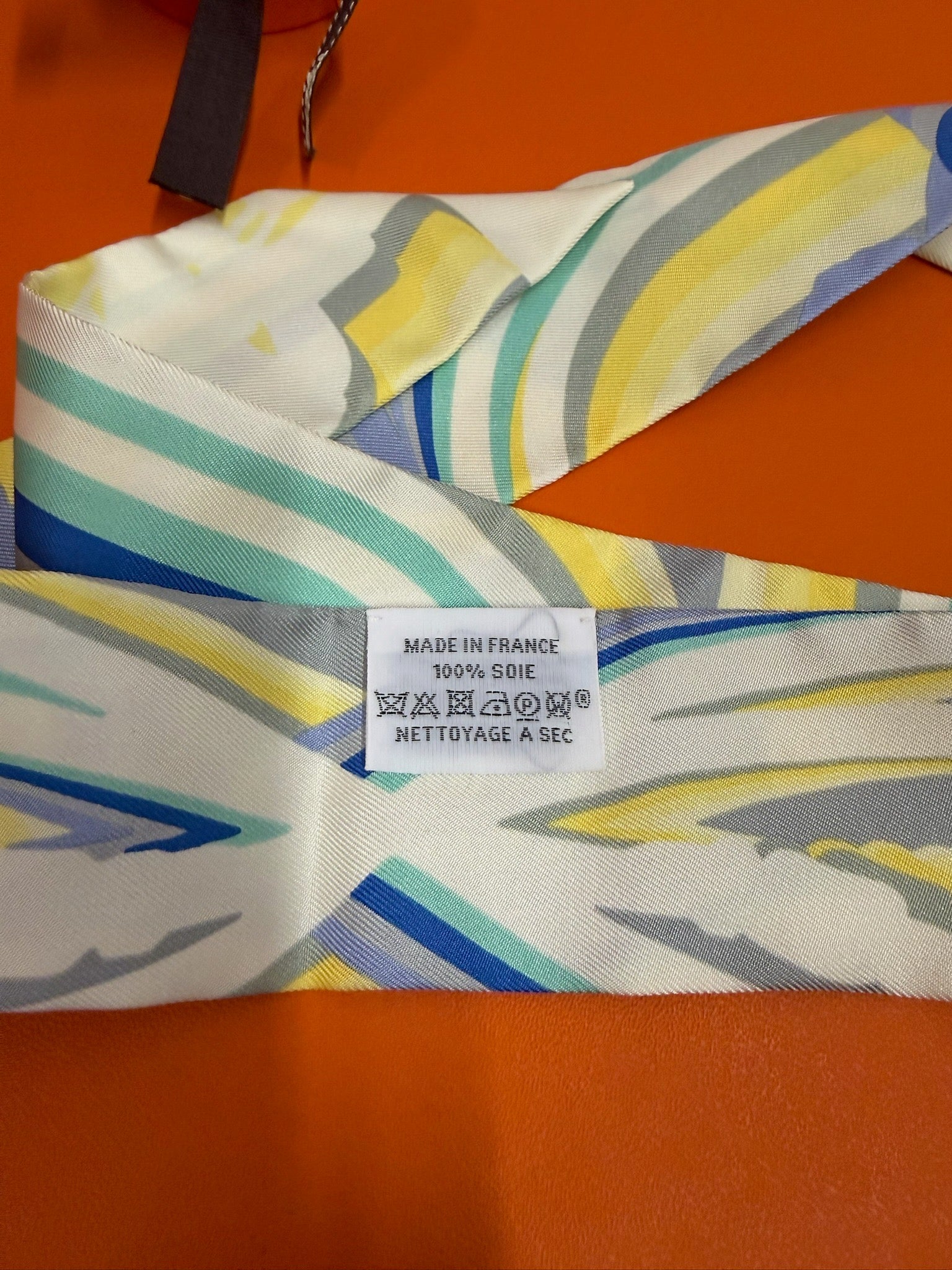Hermès Twilly - Blue & Yellow Graphic Print image 3