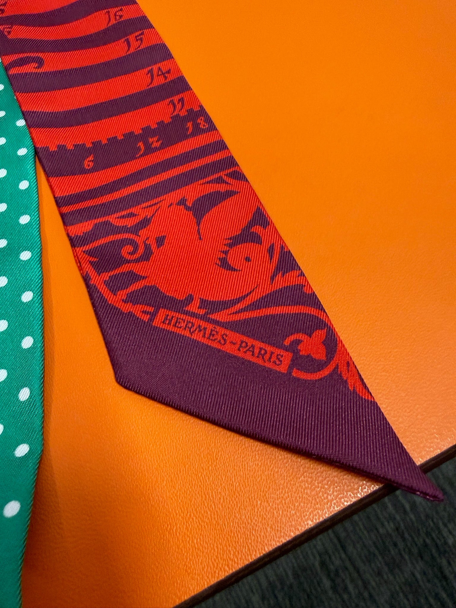 Hermès Twilly - Green Polka Dot & Red Print image 3