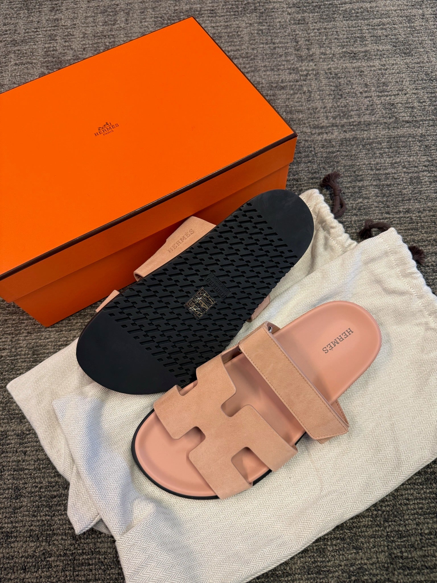 Size 38 - Hermès Chypre Sandals - Nude Pink image 3