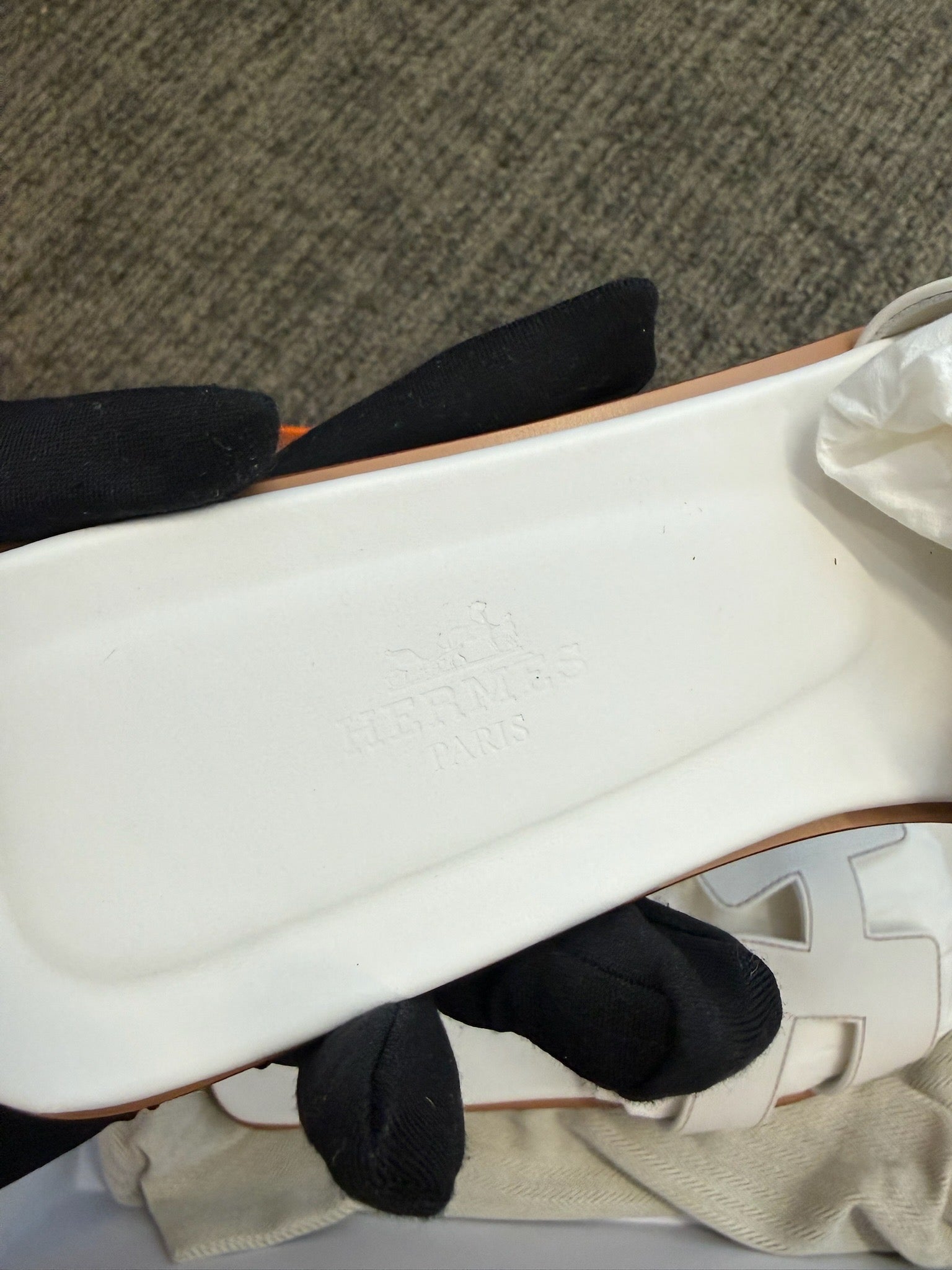 Size 39.5 - Hermès Oran Sandals - White image 3