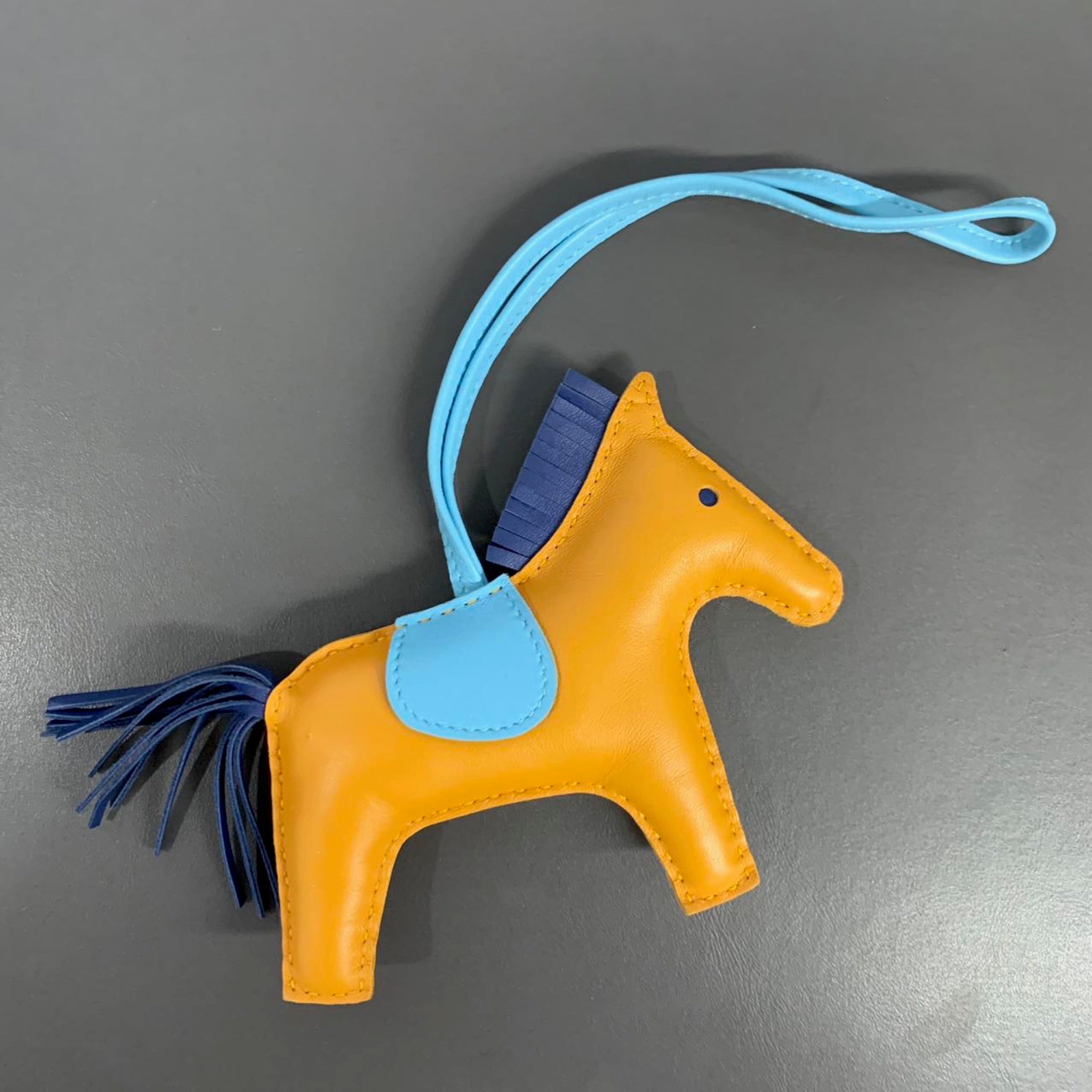 Hermès Rodeo PM Bag Charm Gold Bleu Gold / Bleu image 4