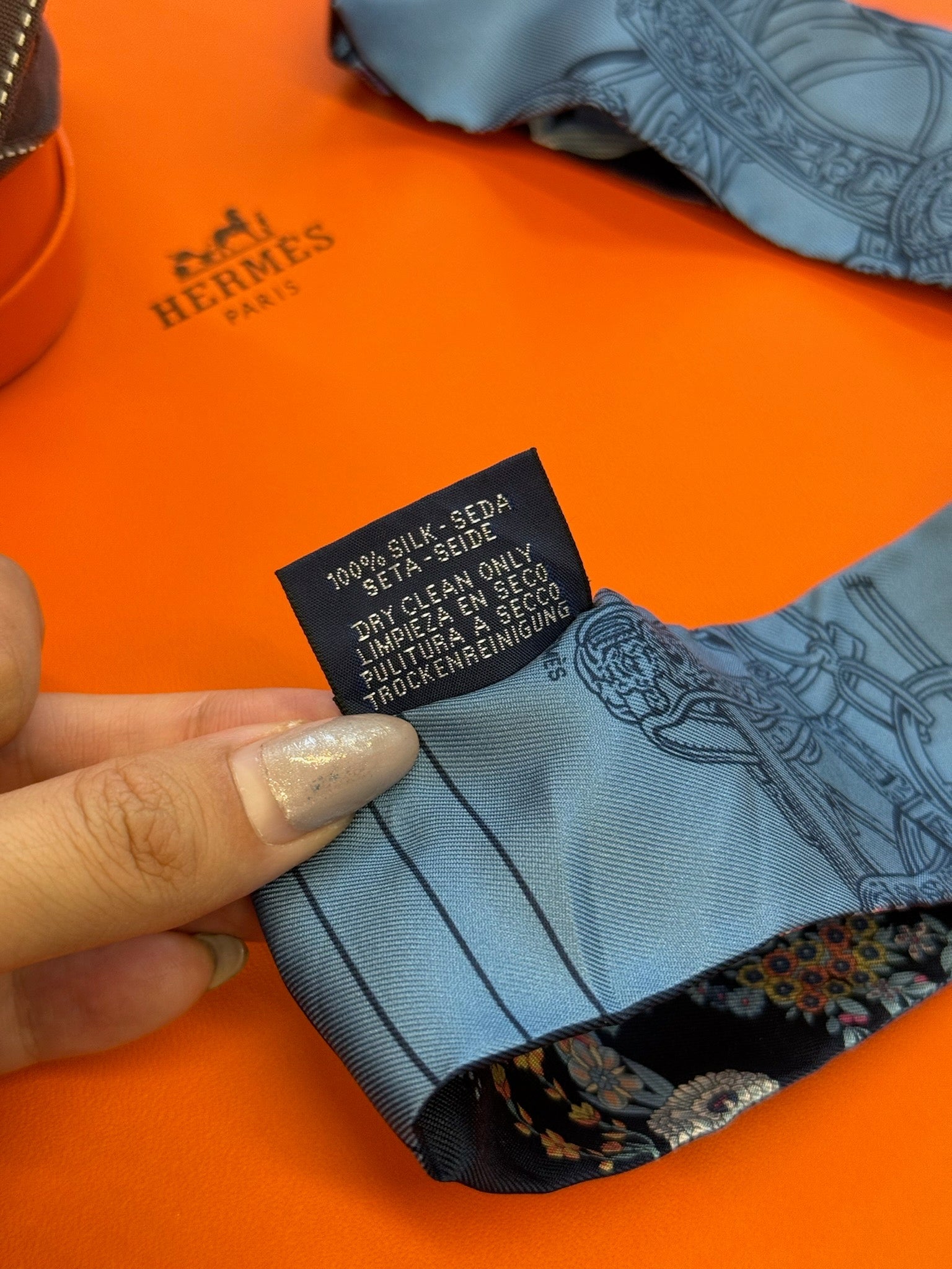 Hermès Twilly - Navy Floral Print image 4