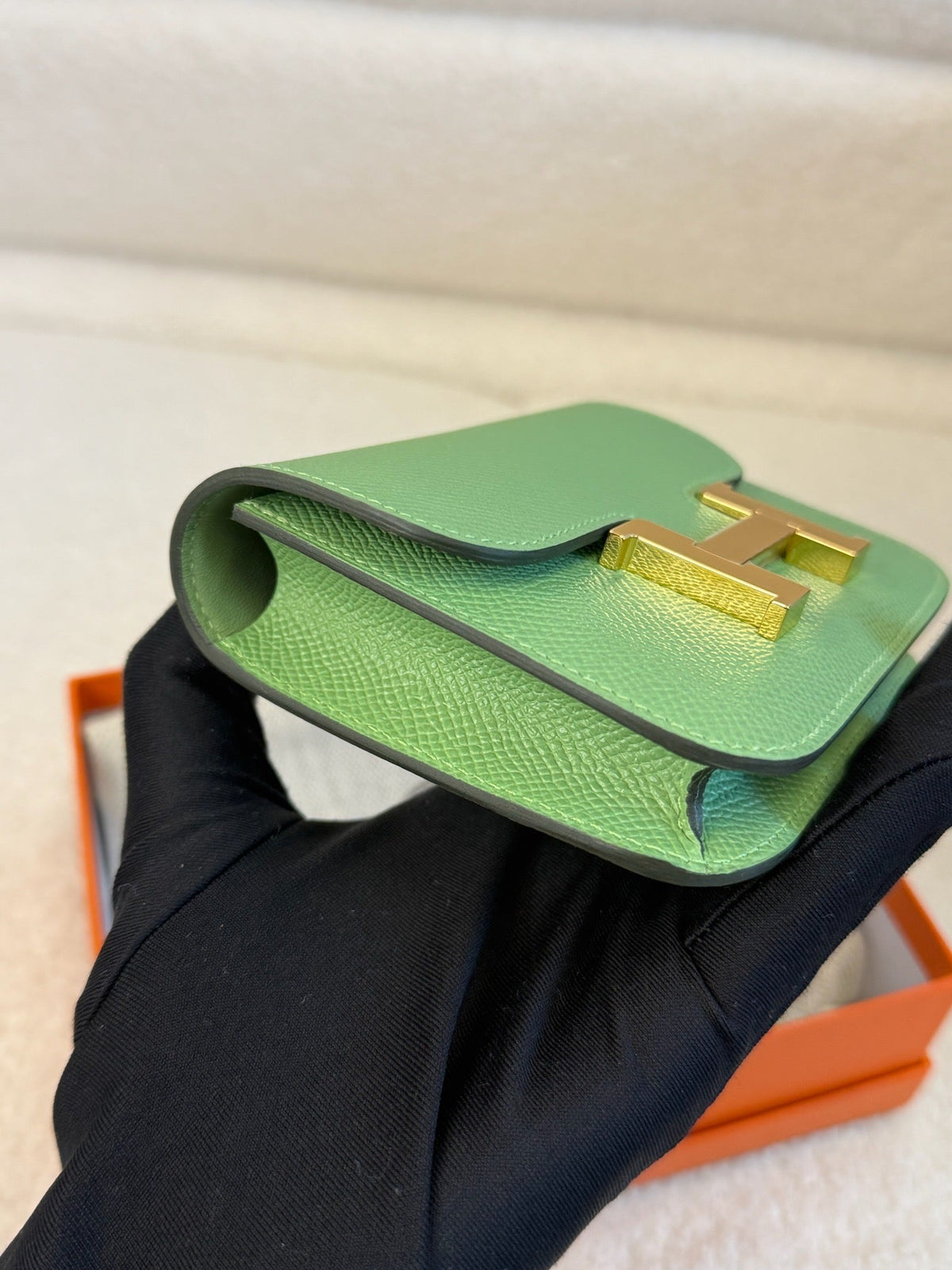 Hermès Constance Compact Wallet - Green image 4