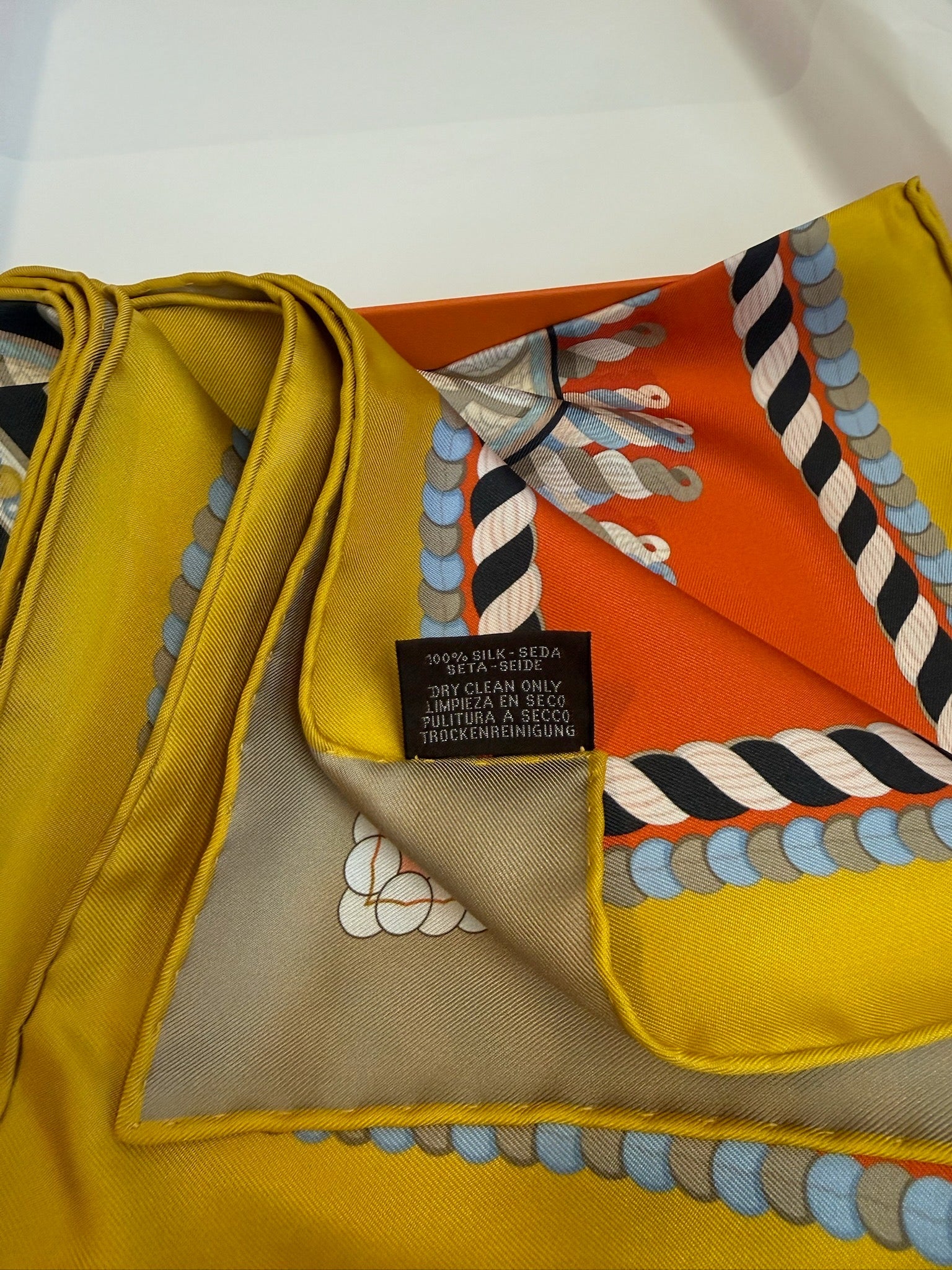Hermès Silk Scarf 90 Orange Multicolour Orange / Multicolour image 5