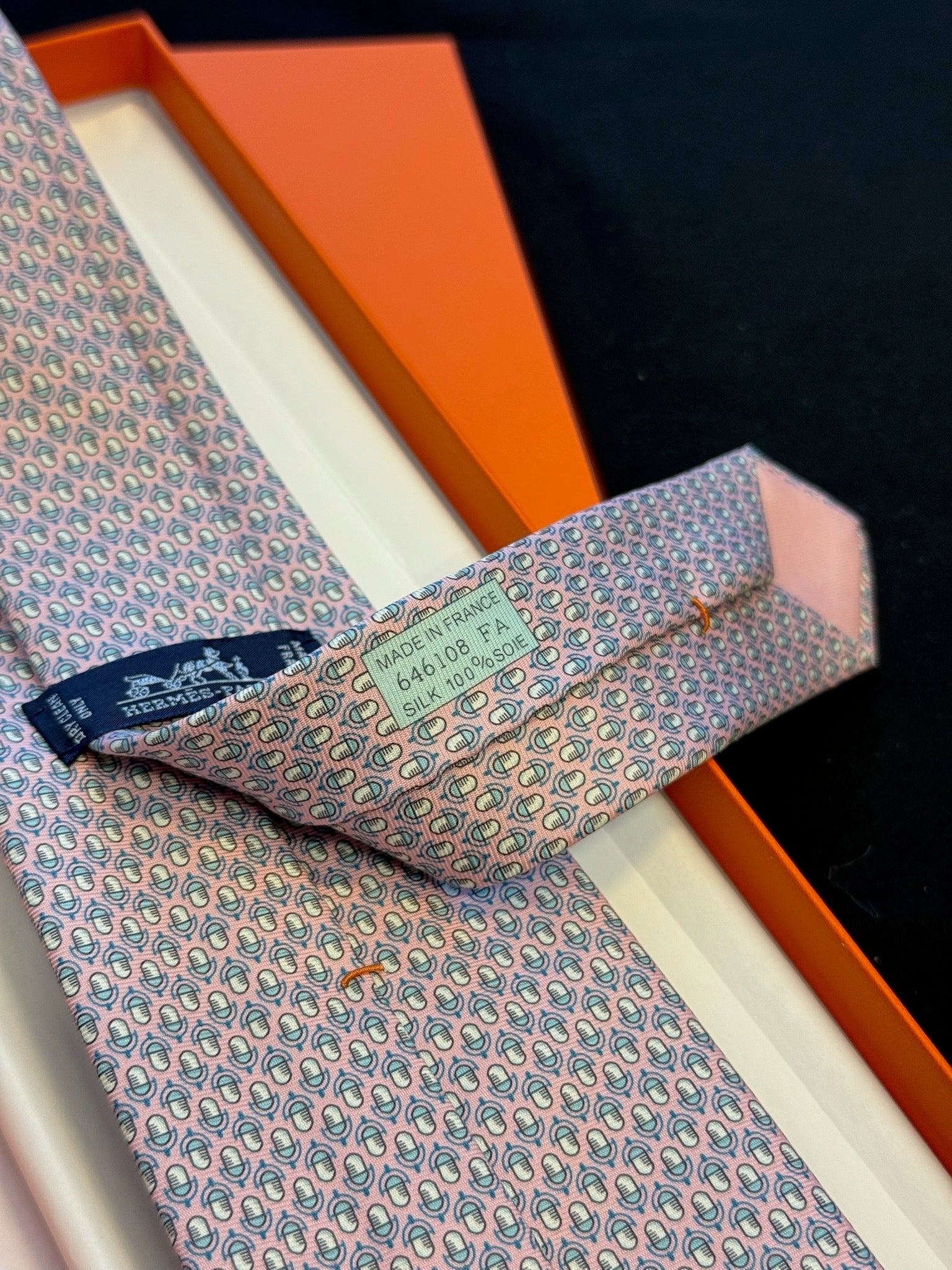 Hermès Silk Tie – Pink / Blue Geometric Print image 5