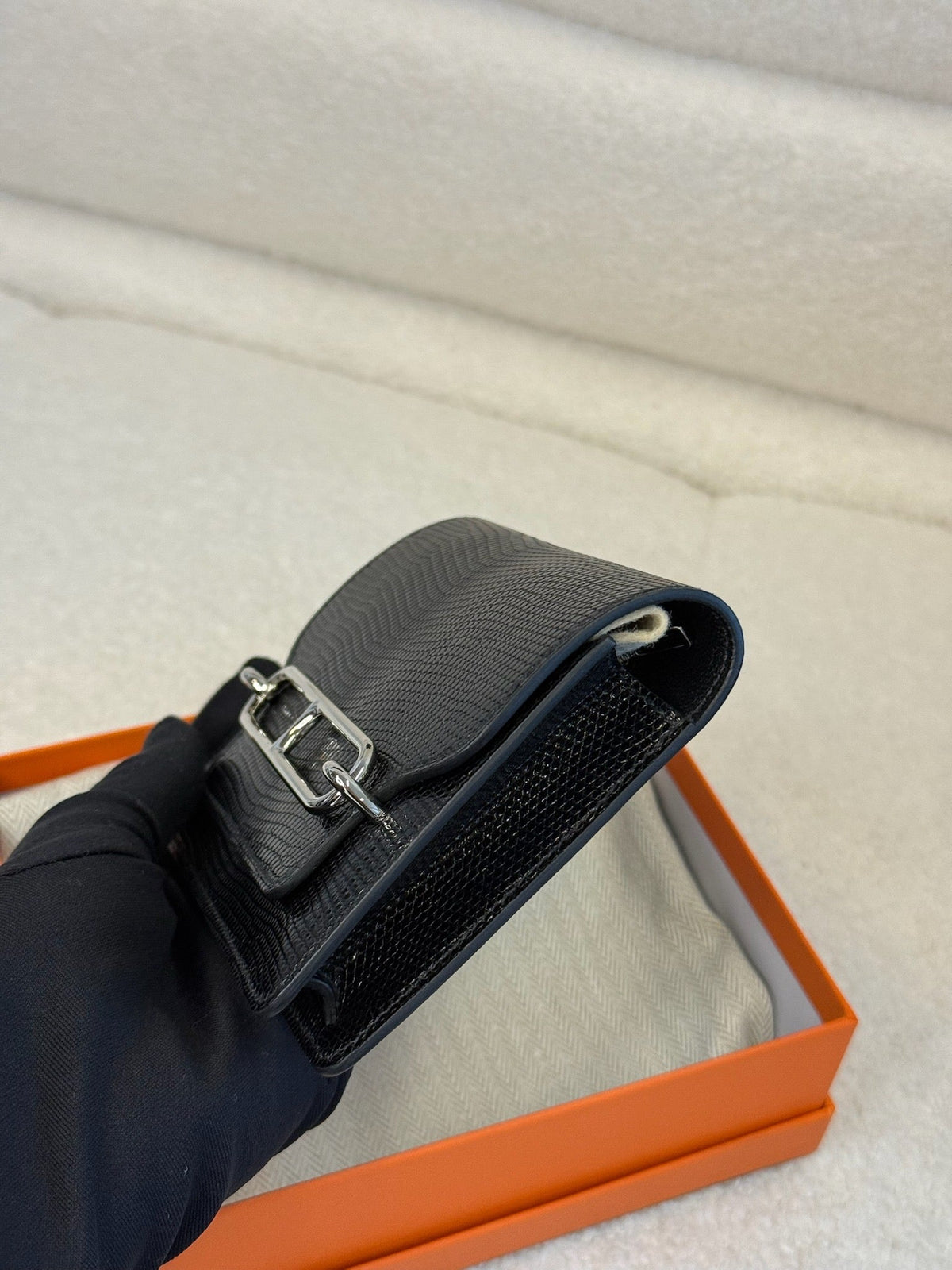 Hermès Roulis Compact Wallet - Black image 5