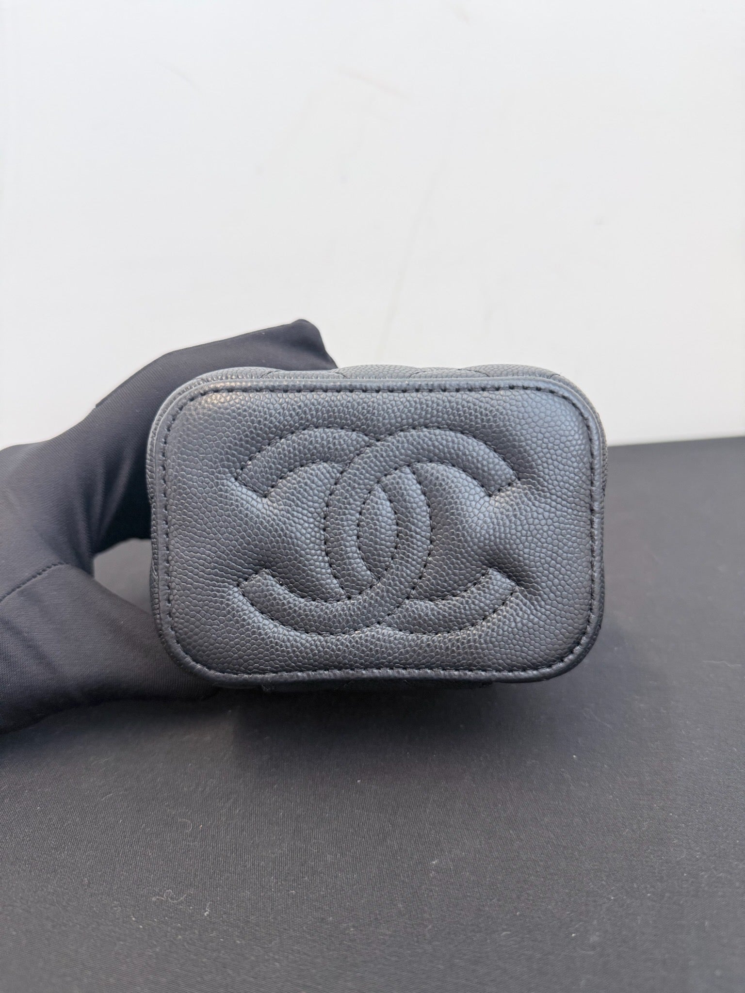 Chanel Black Lambskin Mini Vanity Case with Top Handle image 5