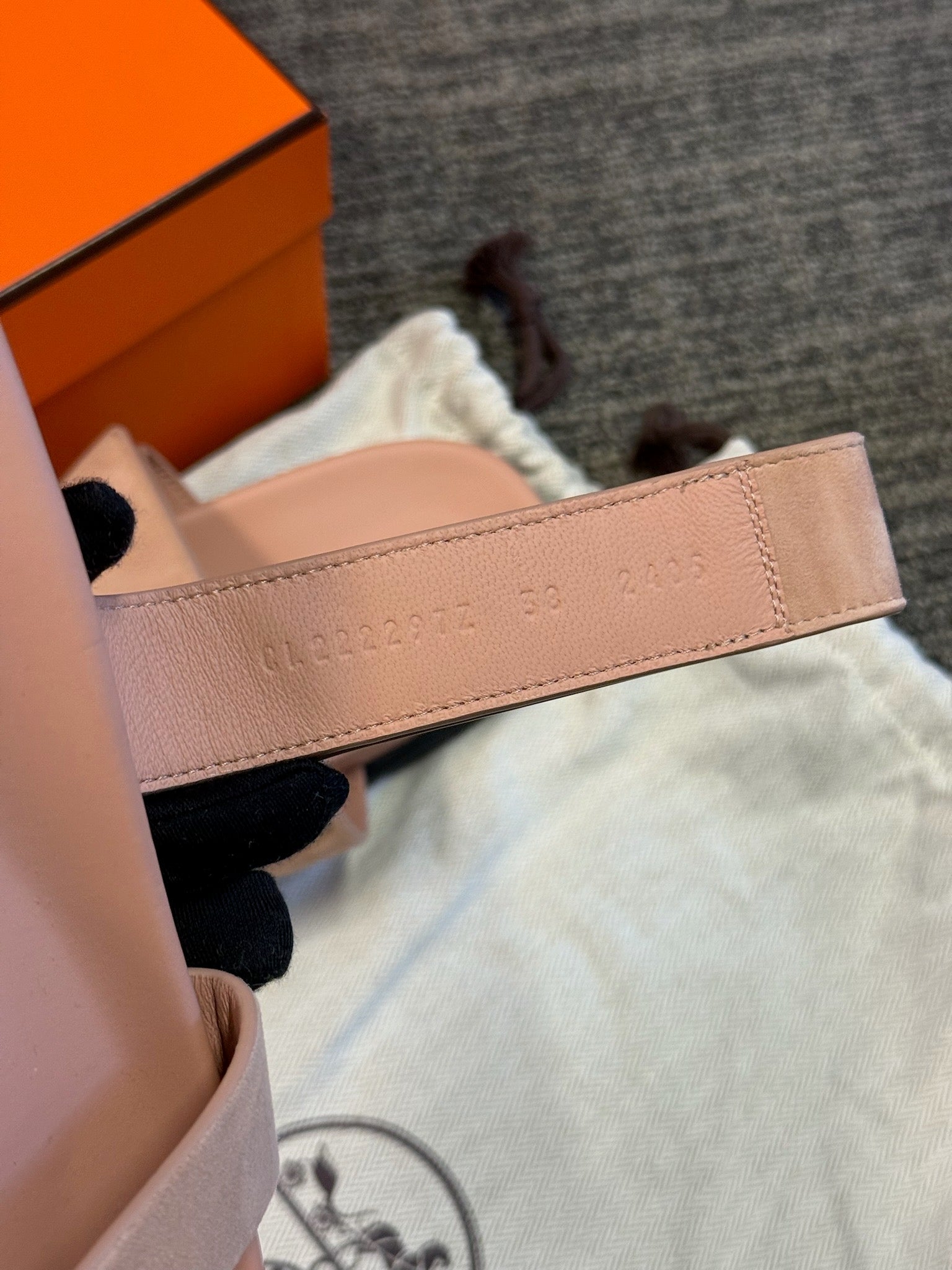 Size 38 - Hermès Chypre Sandals - Nude Pink image 6