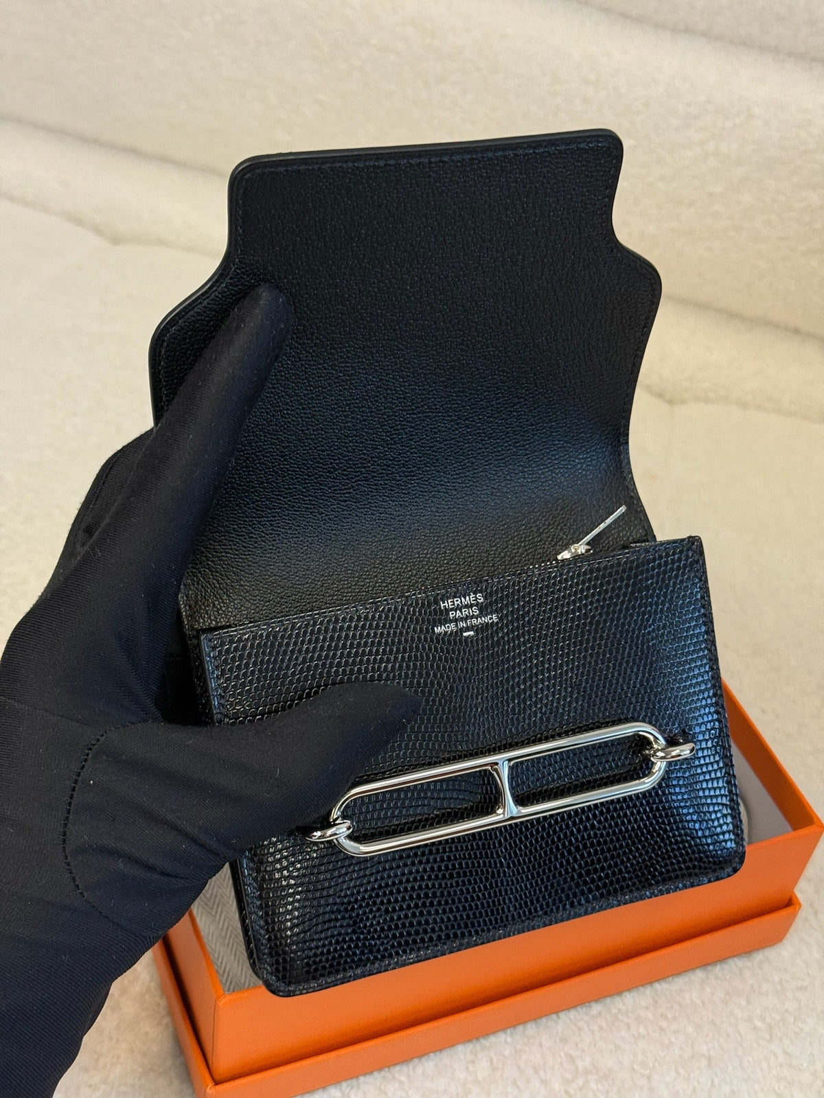 Hermès Roulis Compact Wallet - Black image 6