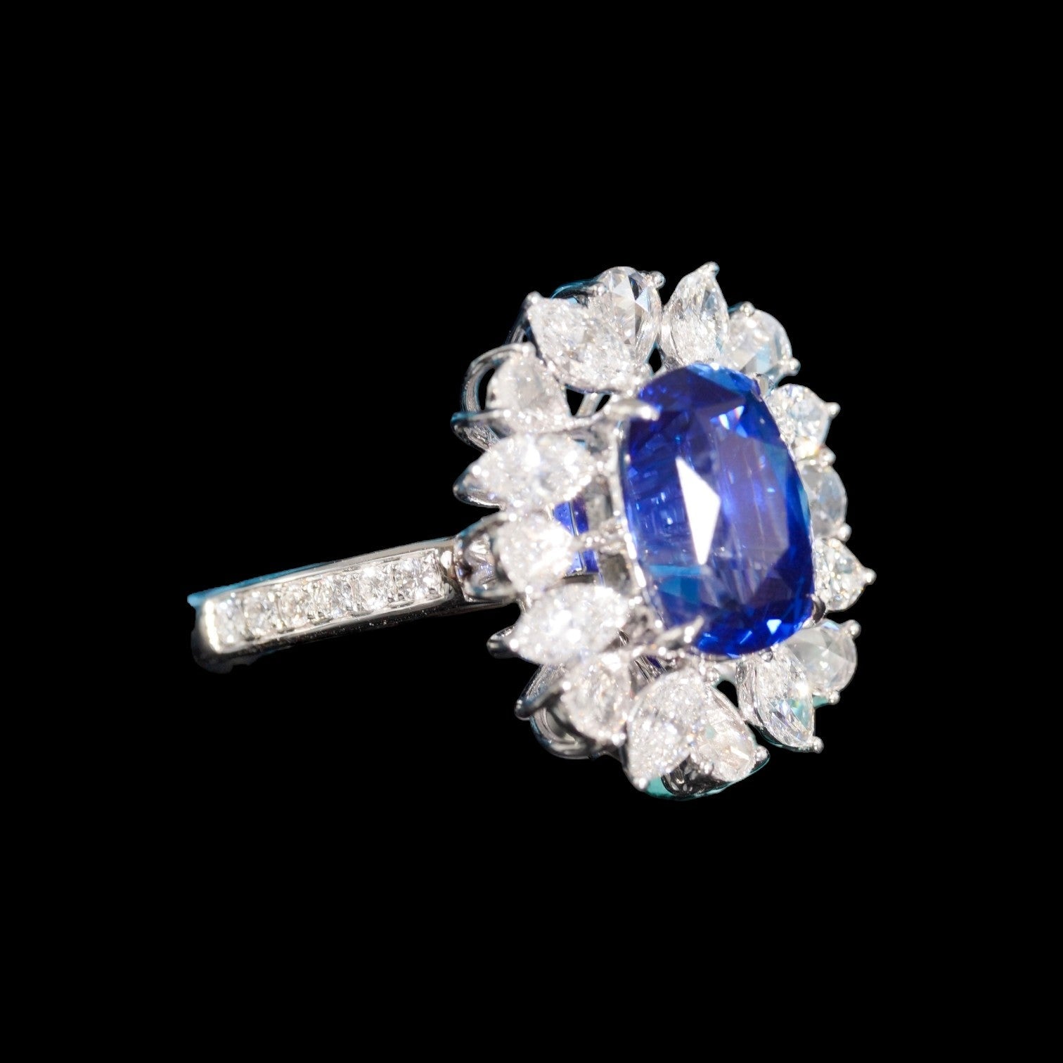 5.15ct Sri Lanka Natural Royal Blue Sapphire & 1.862ct Diamond Ring set in 18K Gold