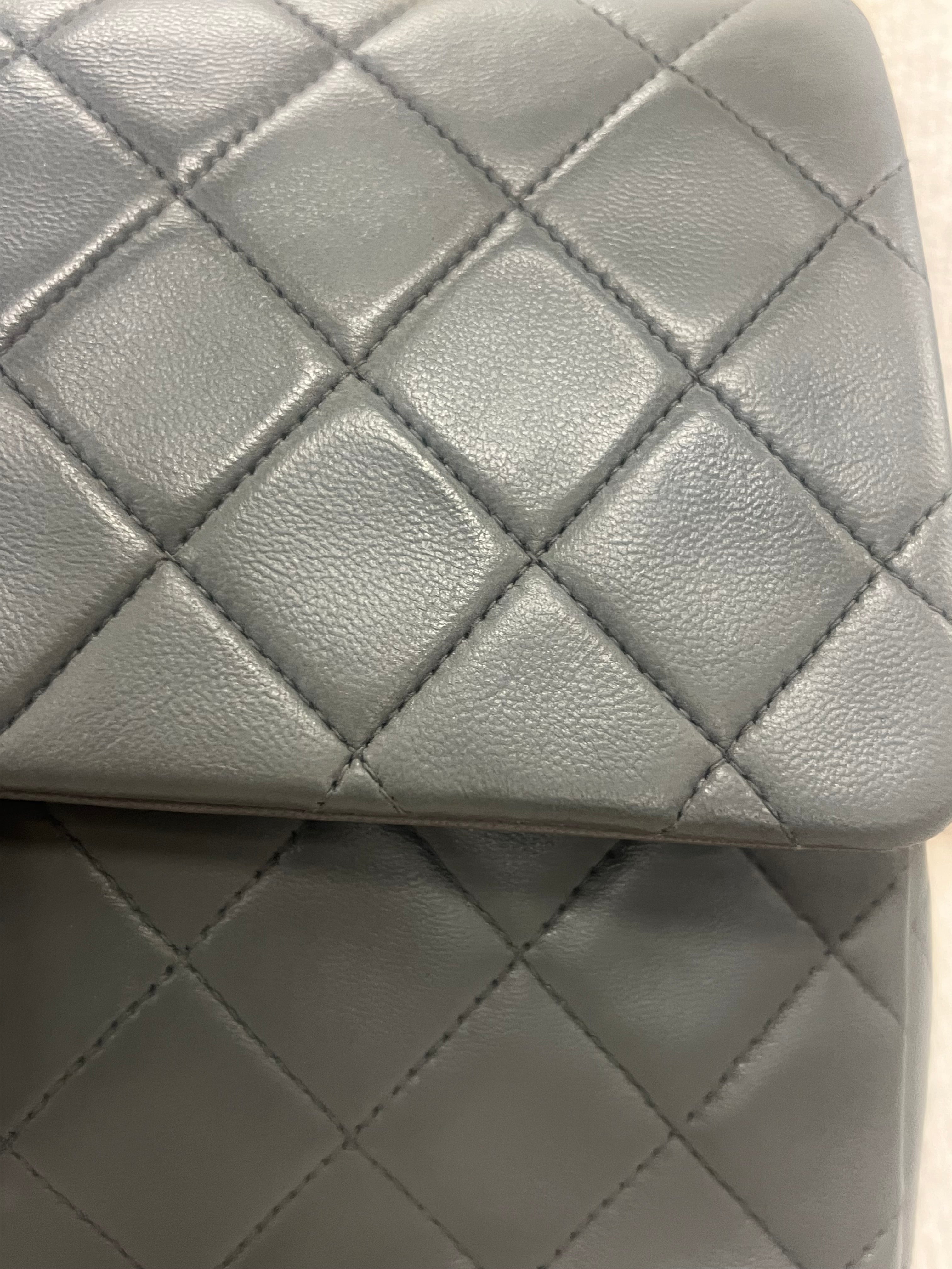 Chanel Classic Medium Lamb GHW Grey DXBS2338