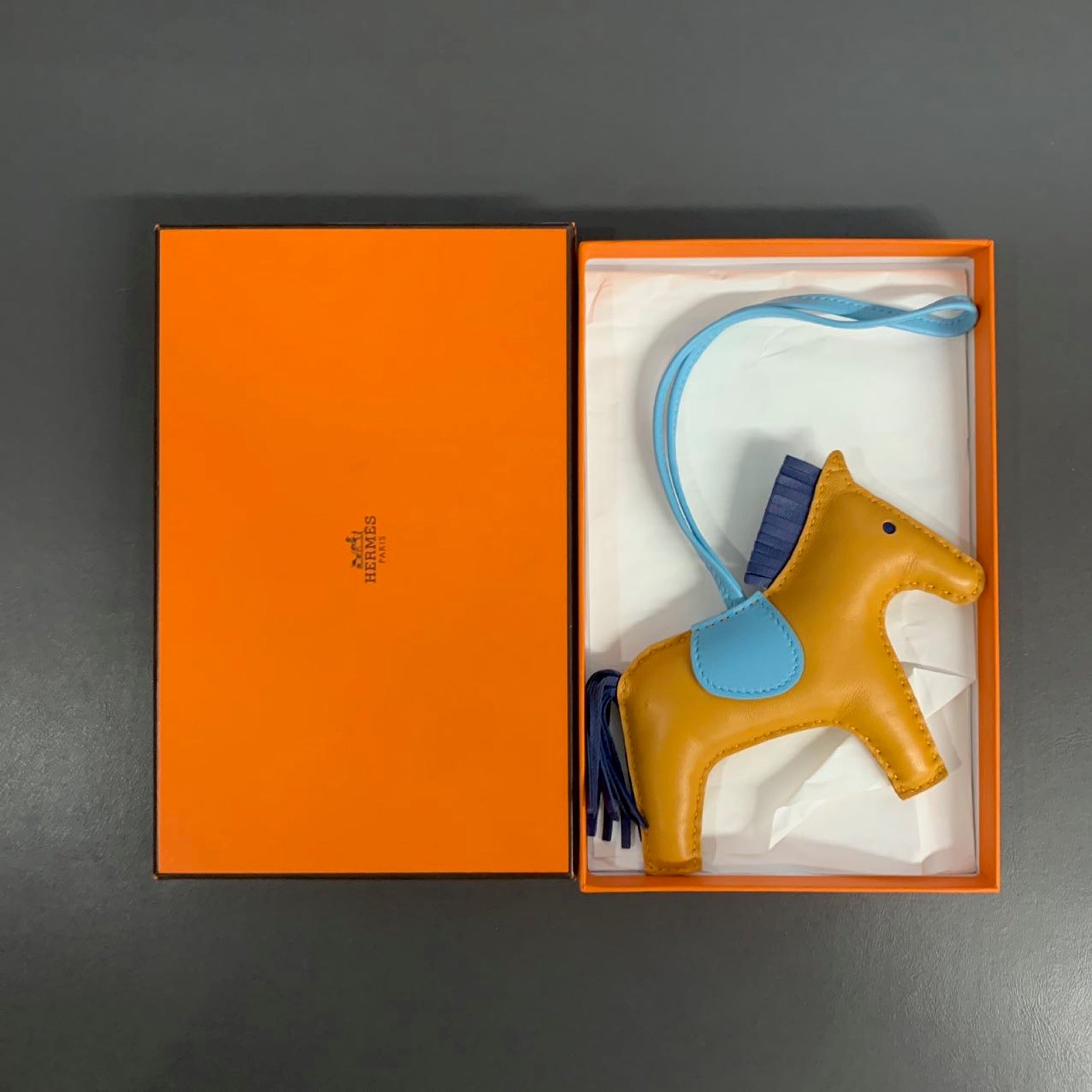 Hermès Rodeo PM Bag Charm Gold Bleu Gold / Bleu image 8