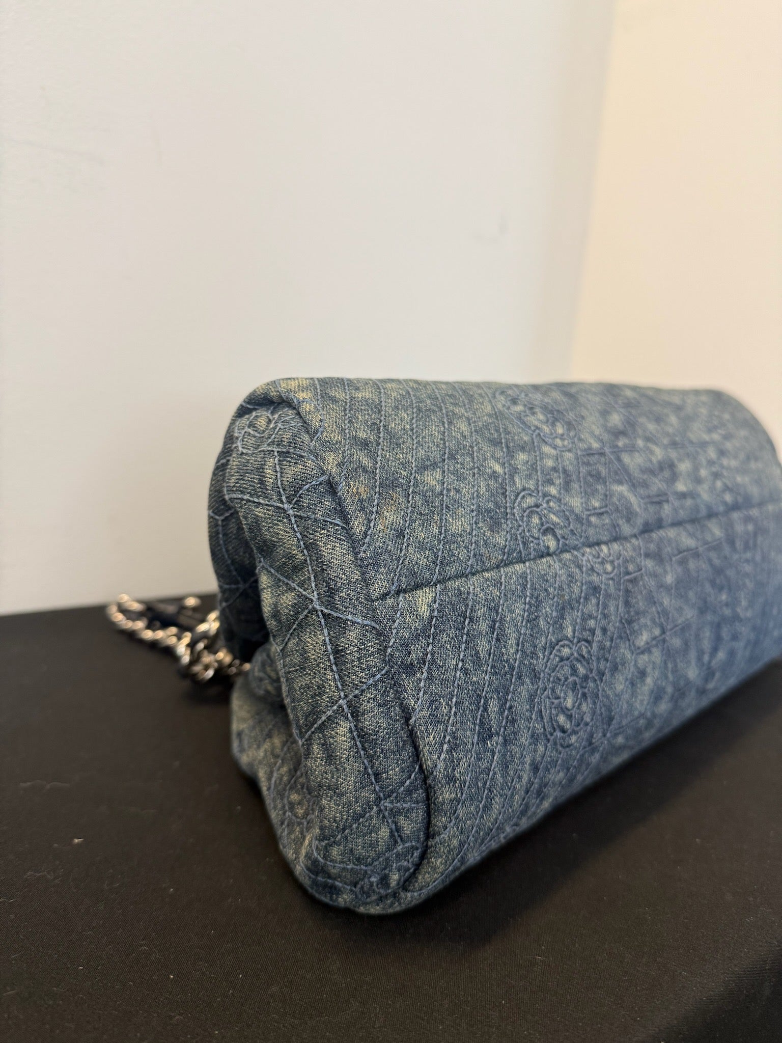 Chanel Denim Camellia Chain Shoulder Bag - Blue image 8