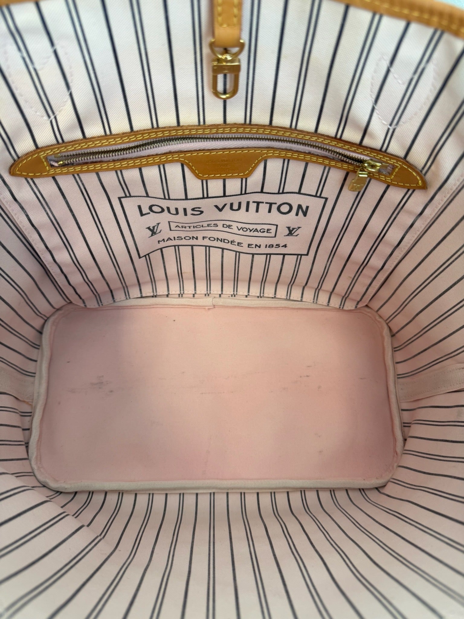 Louis Vuitton Neverfull Monogram Pink Interior Tote Bag Monogram with pink interior image 8