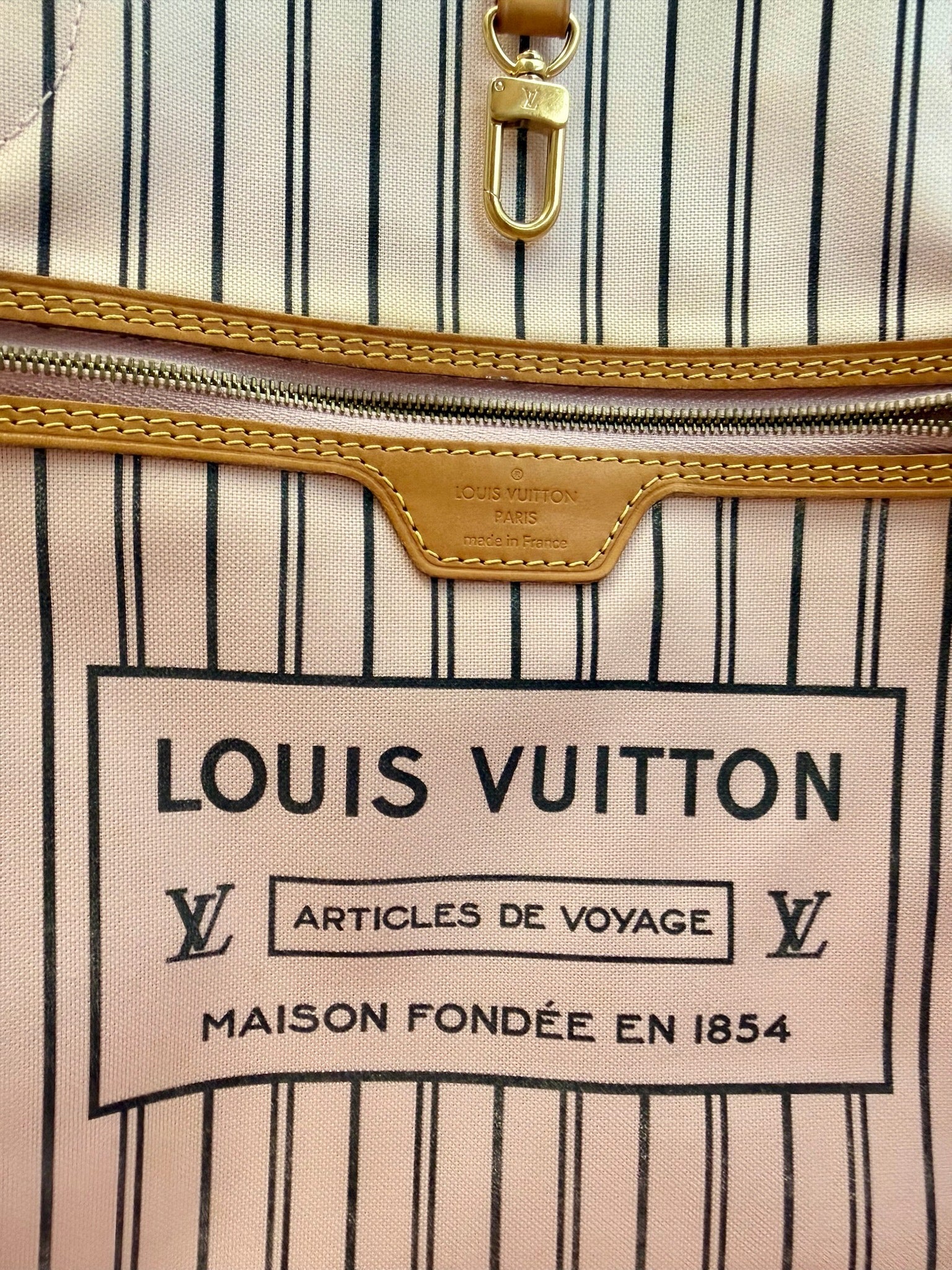 Louis Vuitton Neverfull Monogram Pink Interior Tote Bag Monogram with pink interior image 9