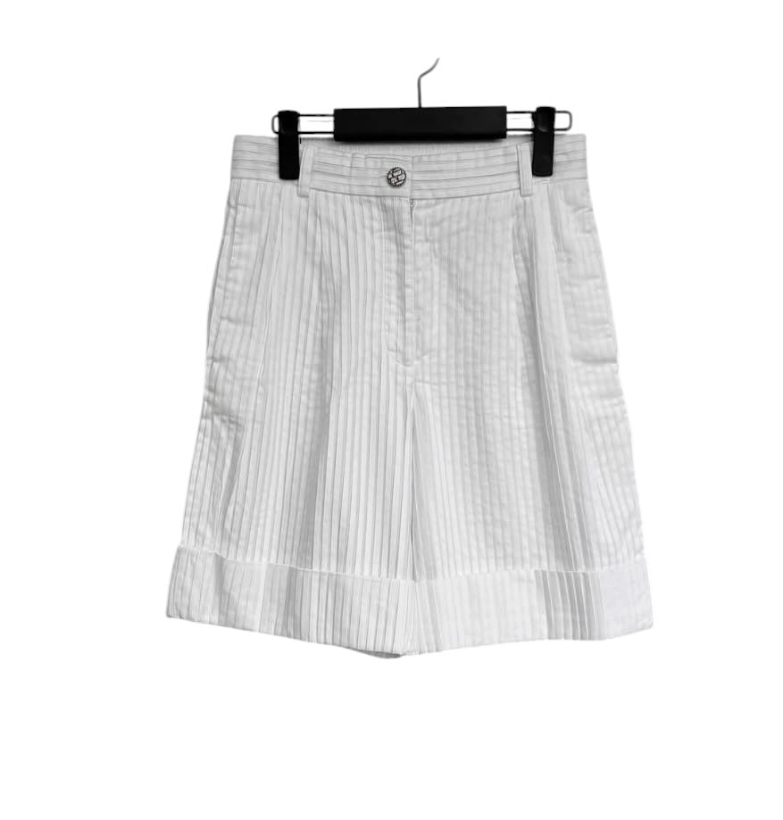 Chanel Large Cuffs Bermuda White Cotton Sz 36 SYCYA116