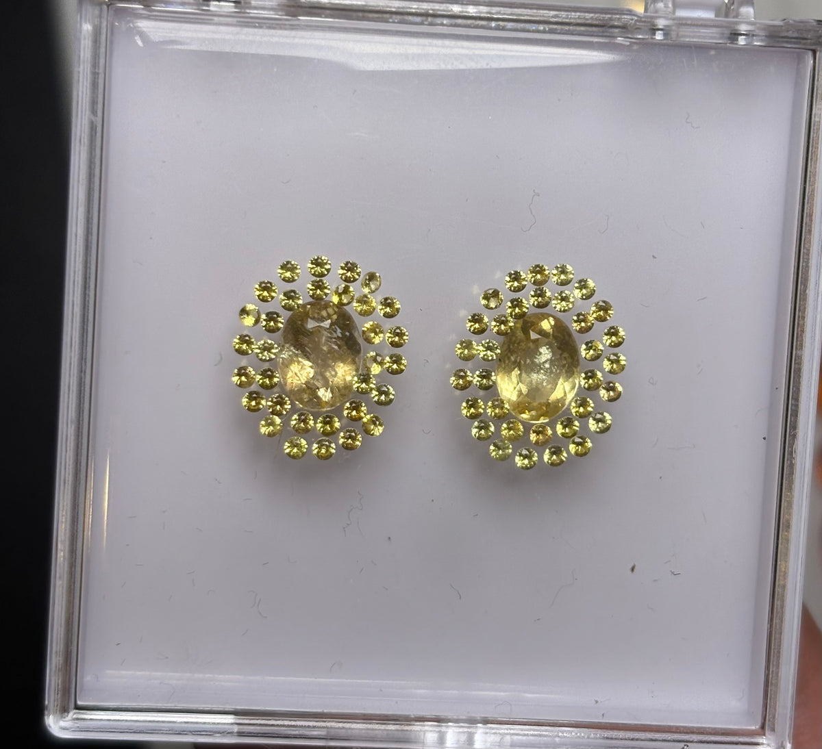 5.50ct Golden Sapphire & Golden Beryl Earrings Set (3.00ct sapphires, 2.50ct beryls) THAIC0985
