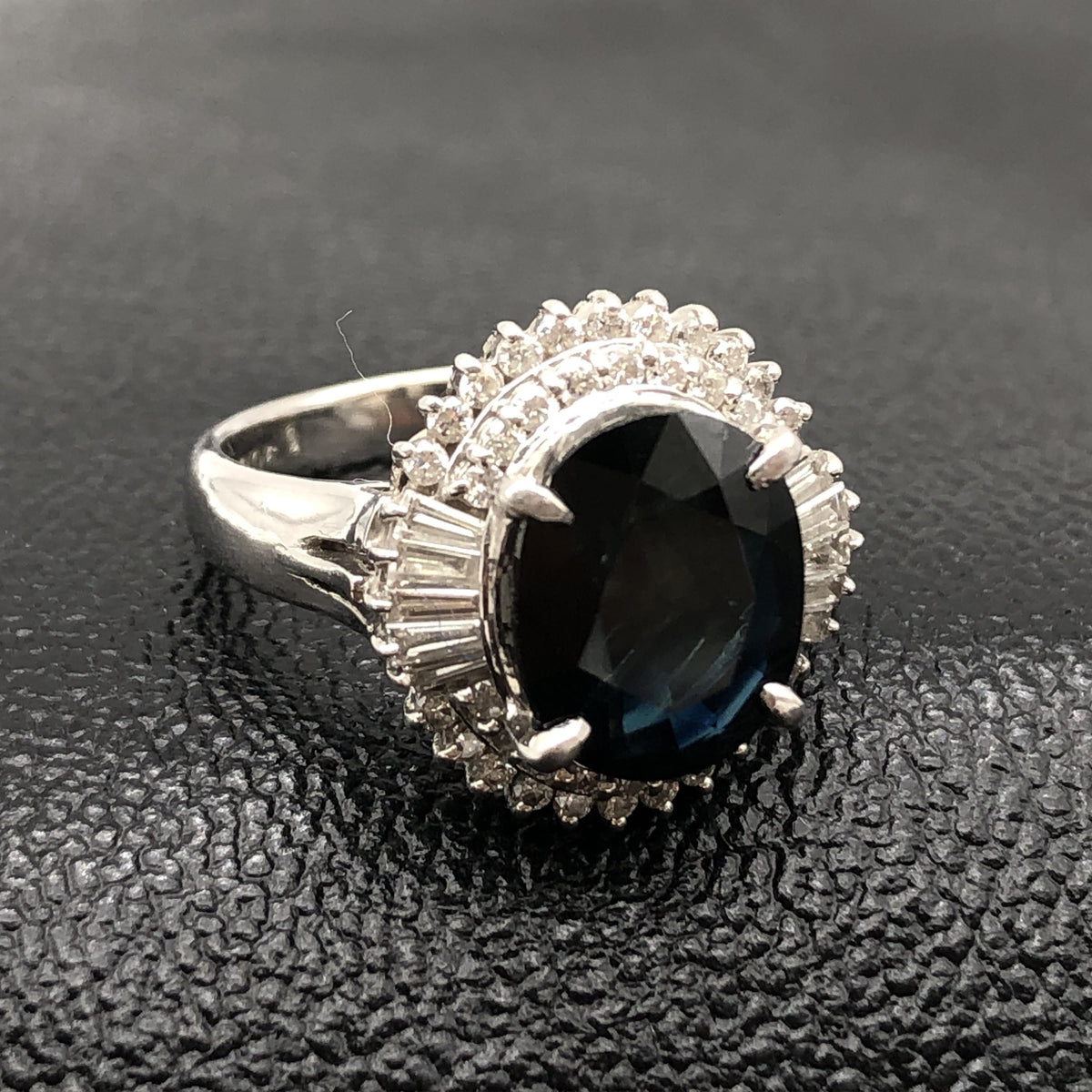 Custom Jewelry 1P Sapphire & Diamond Ring, S(4.70ct), D(0.69ct), 9.5g, US Size 7 C297601
