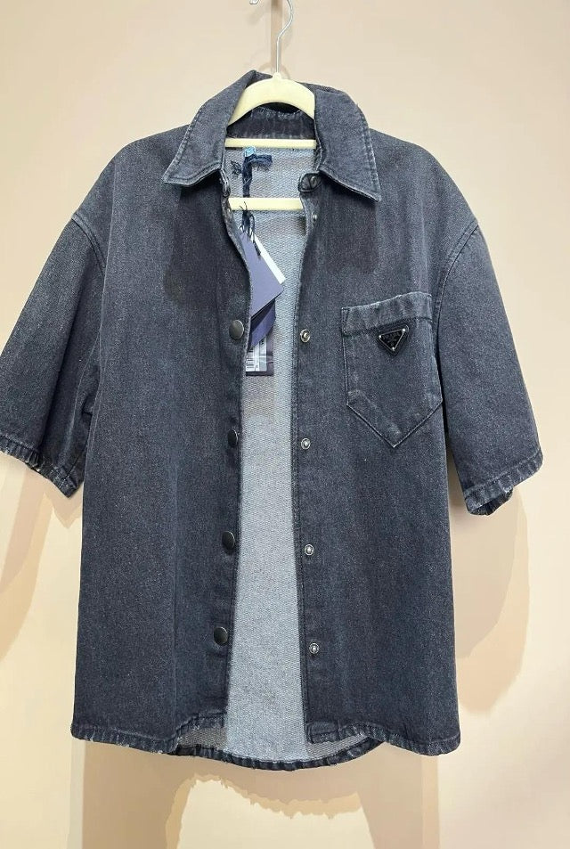 Prada triangular logo denim short-sleeved shirt, size 38 SYCC2139