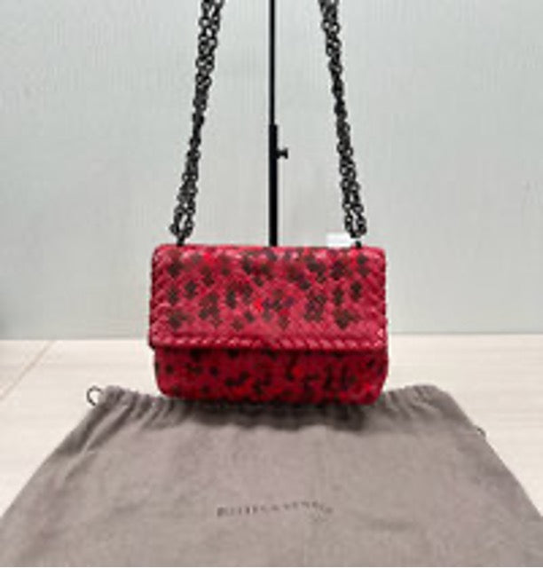 BV/Bottega Veneta Red Woven Embroidered Shoulder/Crossbody Bag 3072607194013