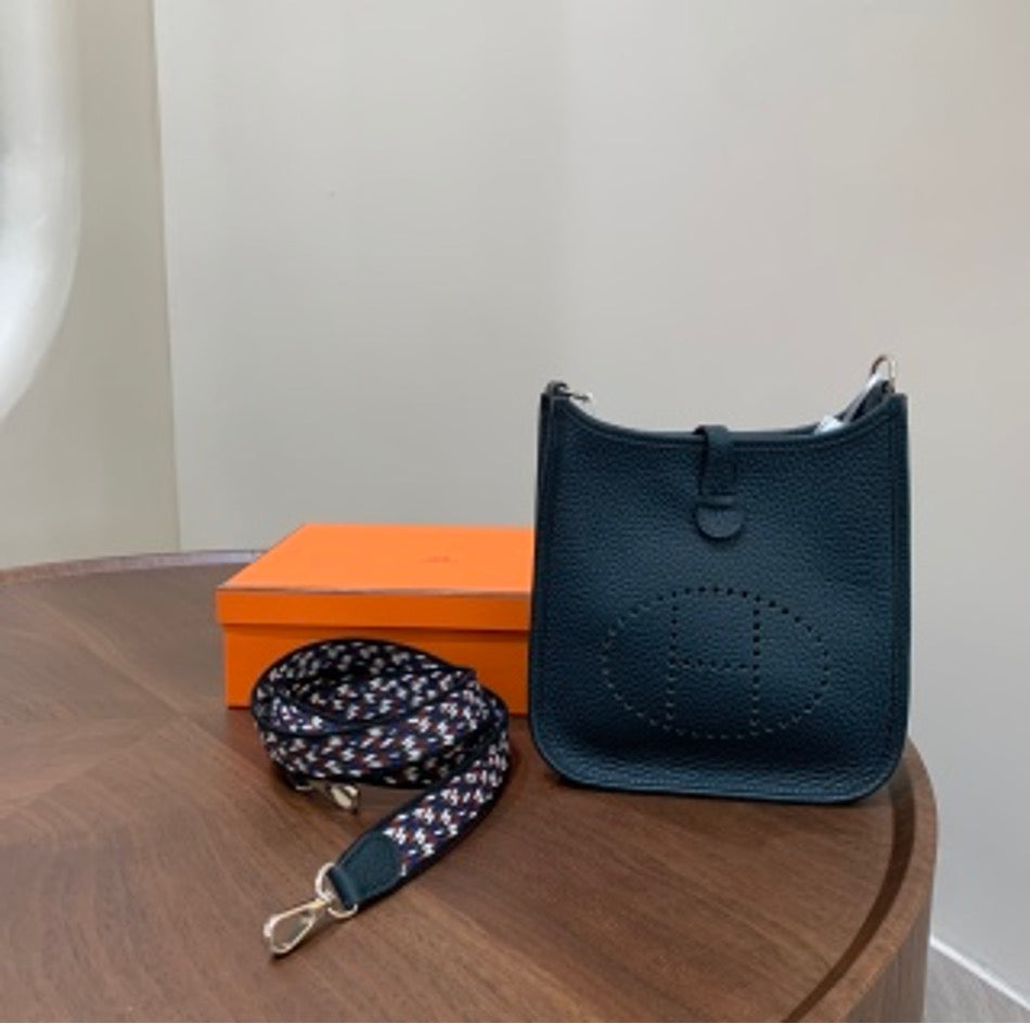 Hermes Mini evelyne Pine Green B-cut Charm US5351