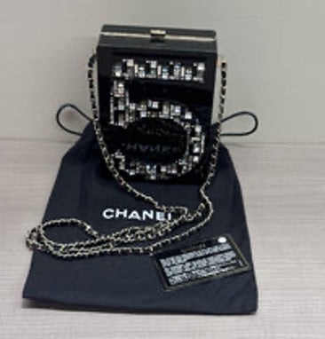 CHANEL No. 5 perfume bottle box and pouch (black resin) 3032510131285